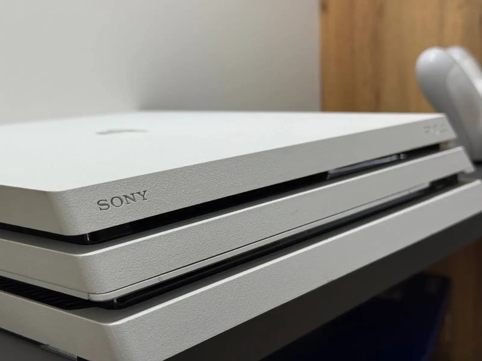 Игровая приставка Sony PlayStation 4 Pro — фото 3