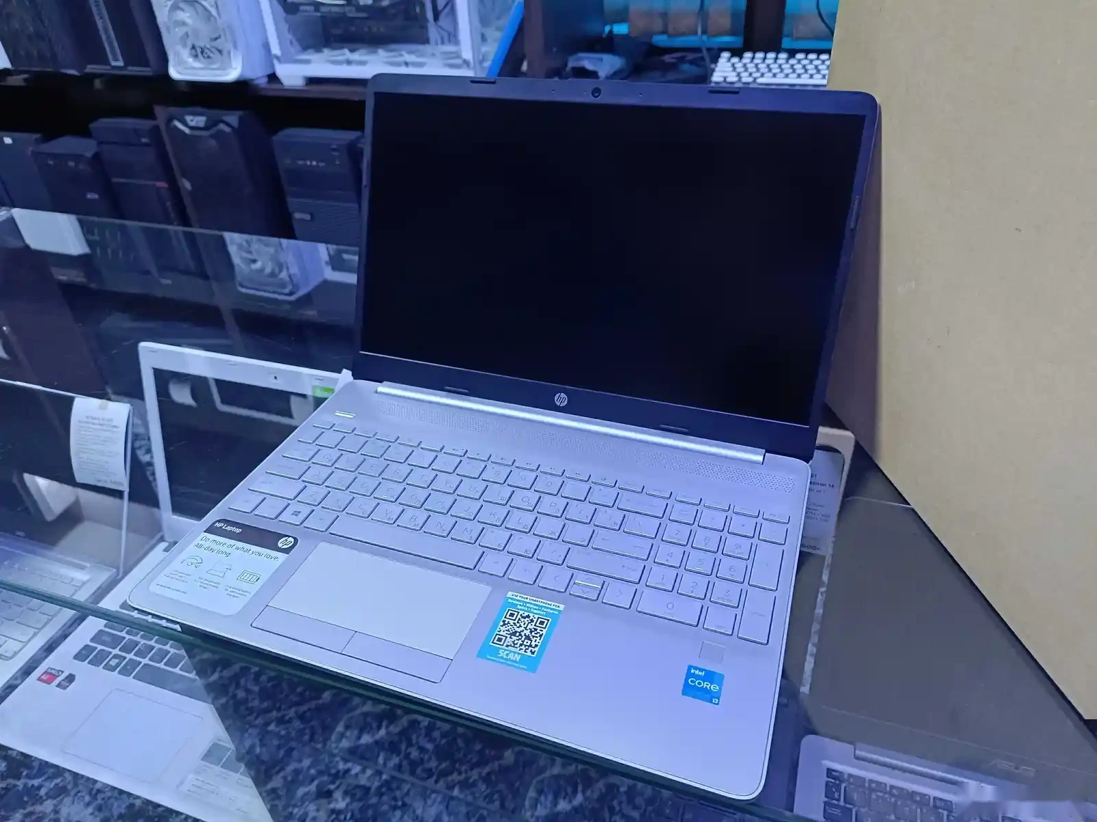 Ноутбук HP Laptop 15 Core i3-1115G4 / 8GB / 256GB SSD / 11TH GEN — фото 3