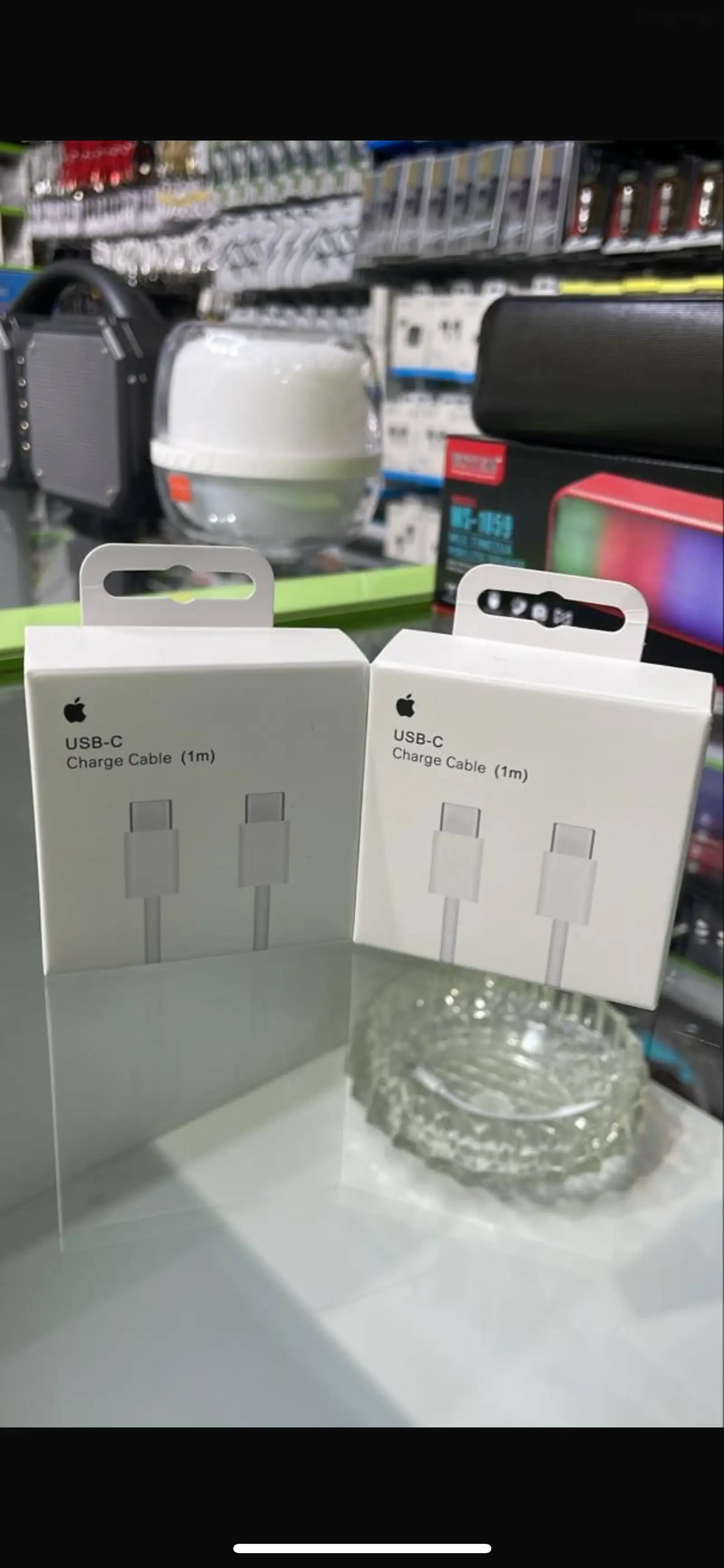 Кабел на iPhone