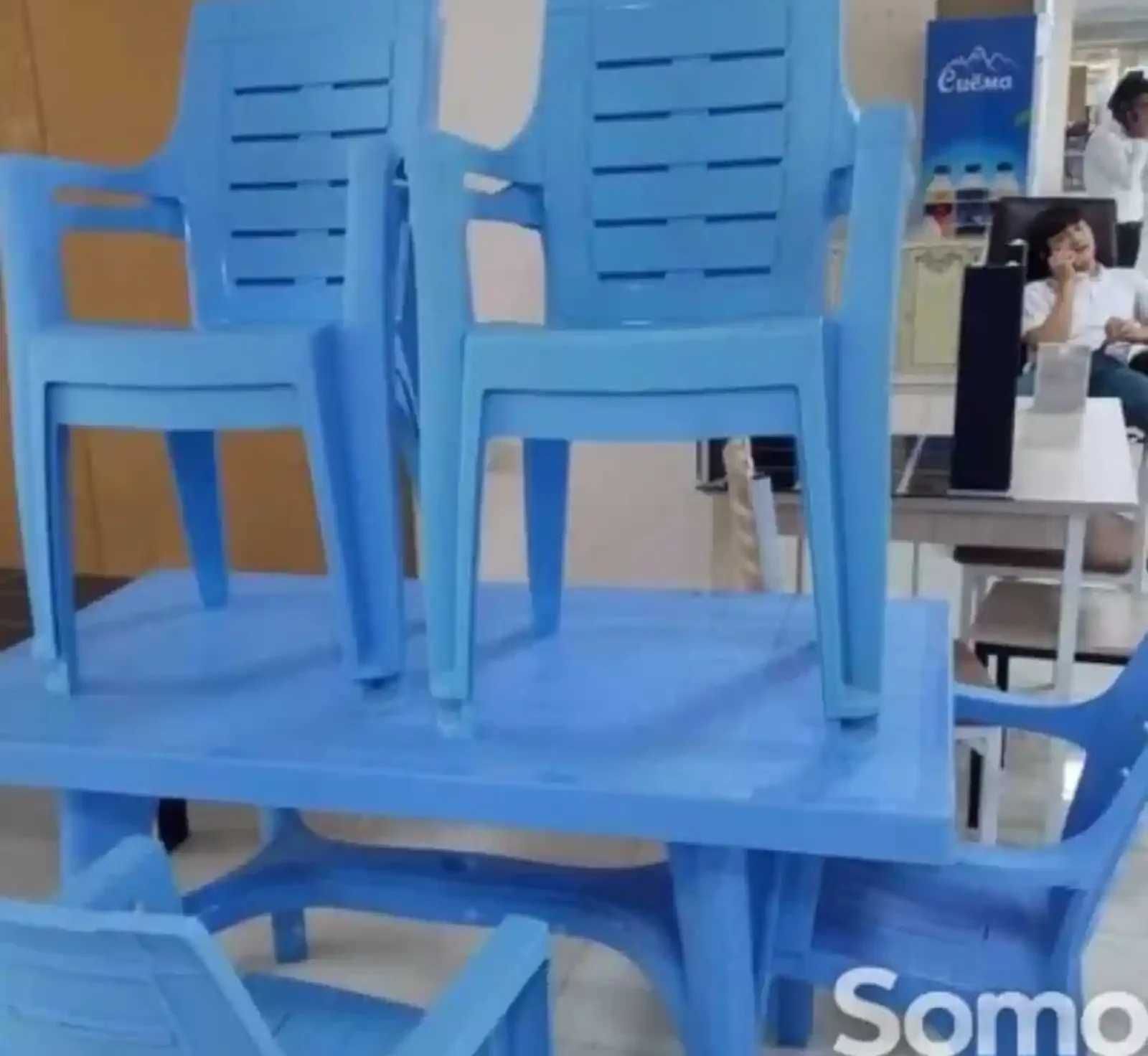 Стол со стульями 6х1