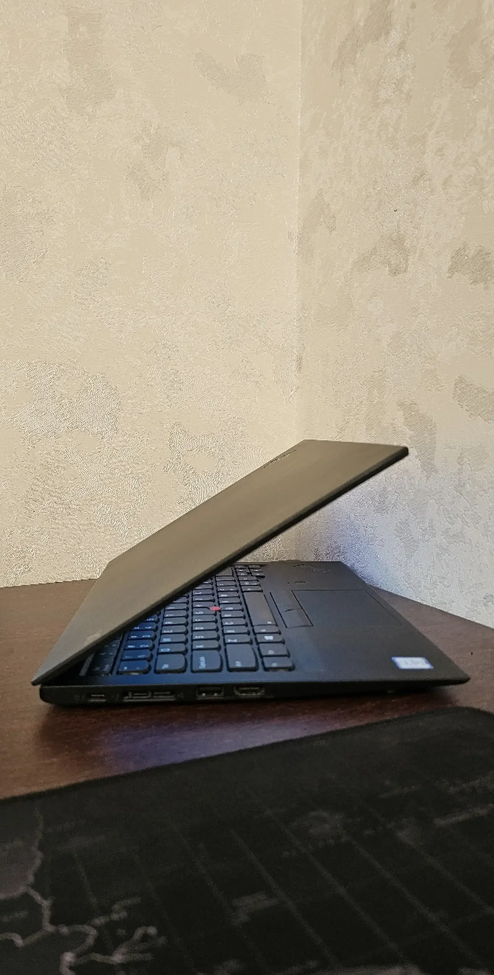 Ноутбук Lenovo ThinkPad X1 Carbon i5 8th 16/256