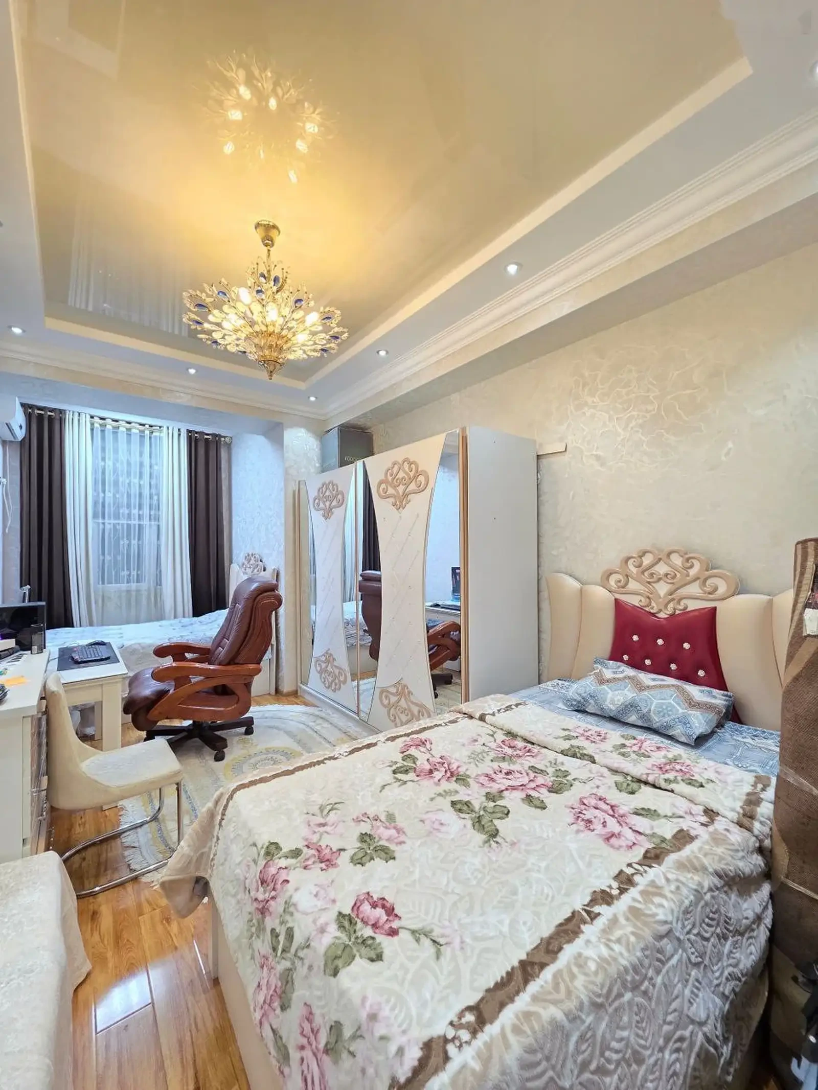 3-комн. квартира, 9 этаж, 130 м², И. Сомони — фото 3