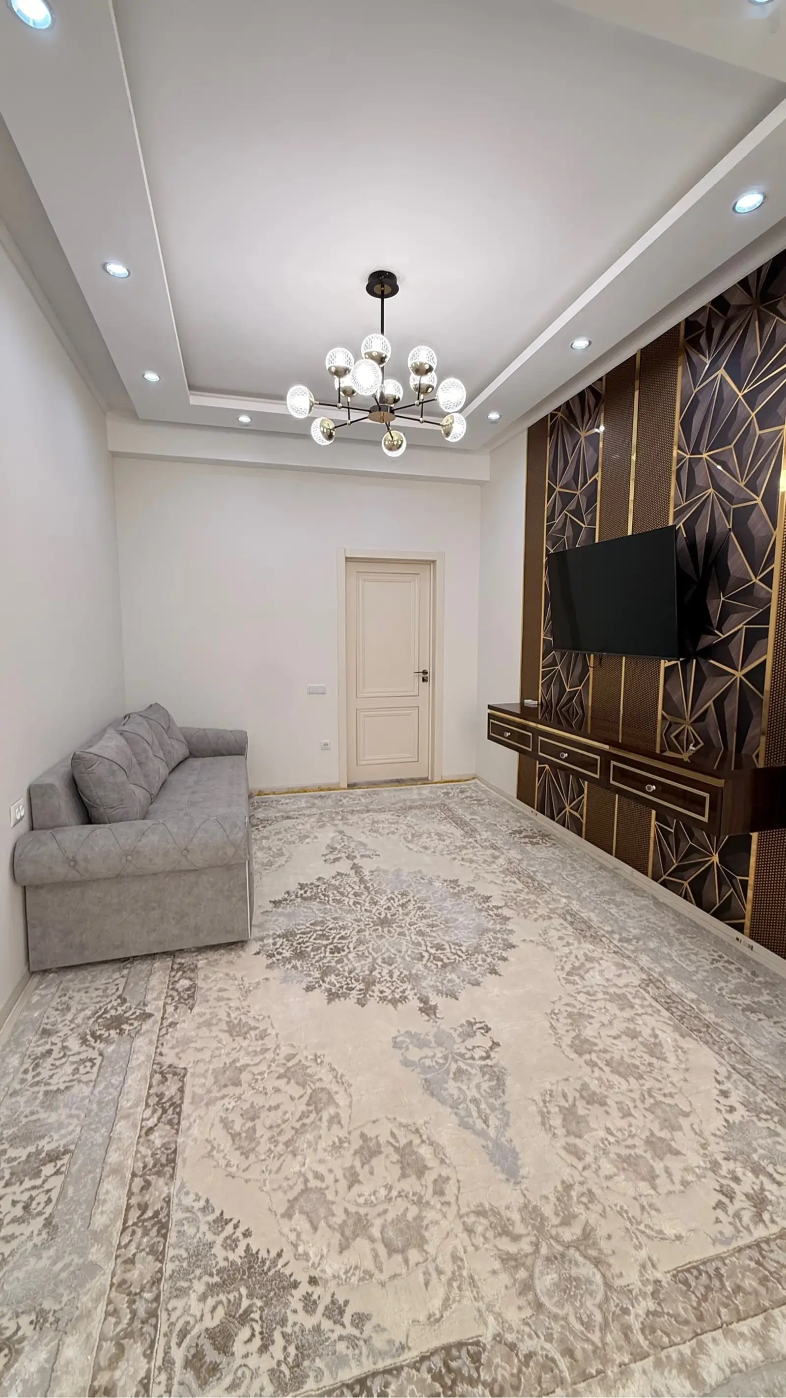 3-комн. квартира, 13 этаж, 92м², Фирдавси — фото 4
