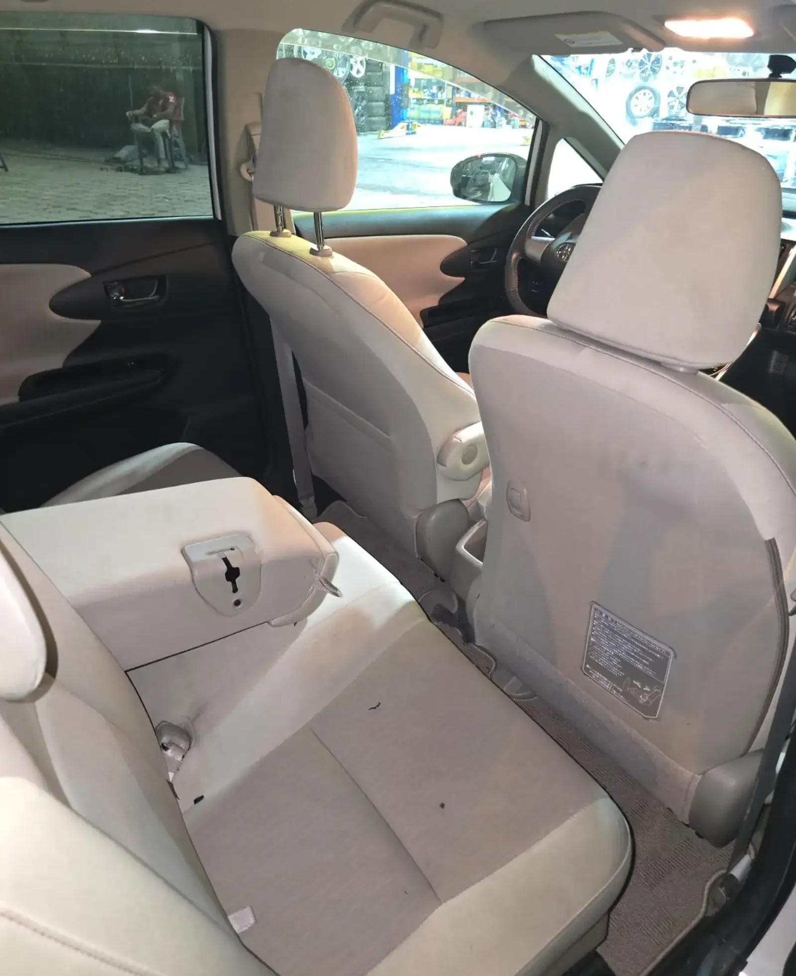 Toyota Wish, 2014