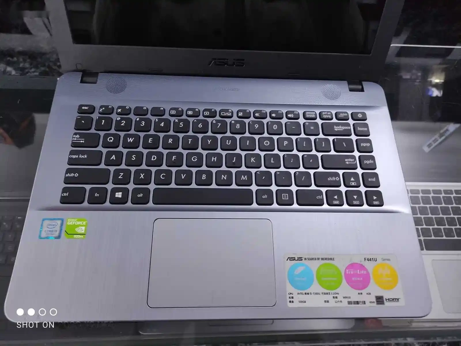 Ноутбук Asus VivoBook X441UK Core i5-7200U /GeForce 920MX 2GB / 4GB / 256GB SSD — фото 4