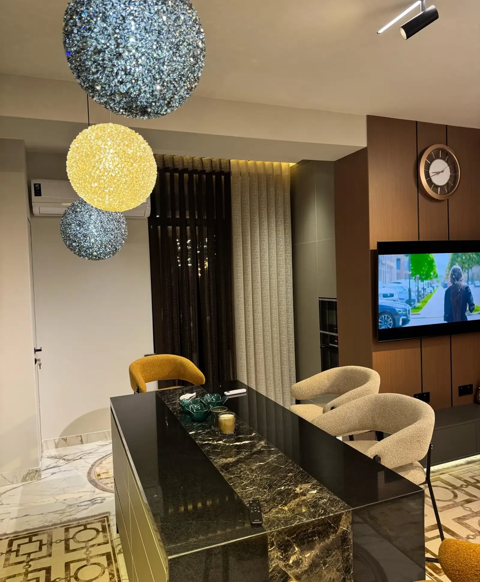 2-к квартира, 14 этаж, 74 м², Хилтон