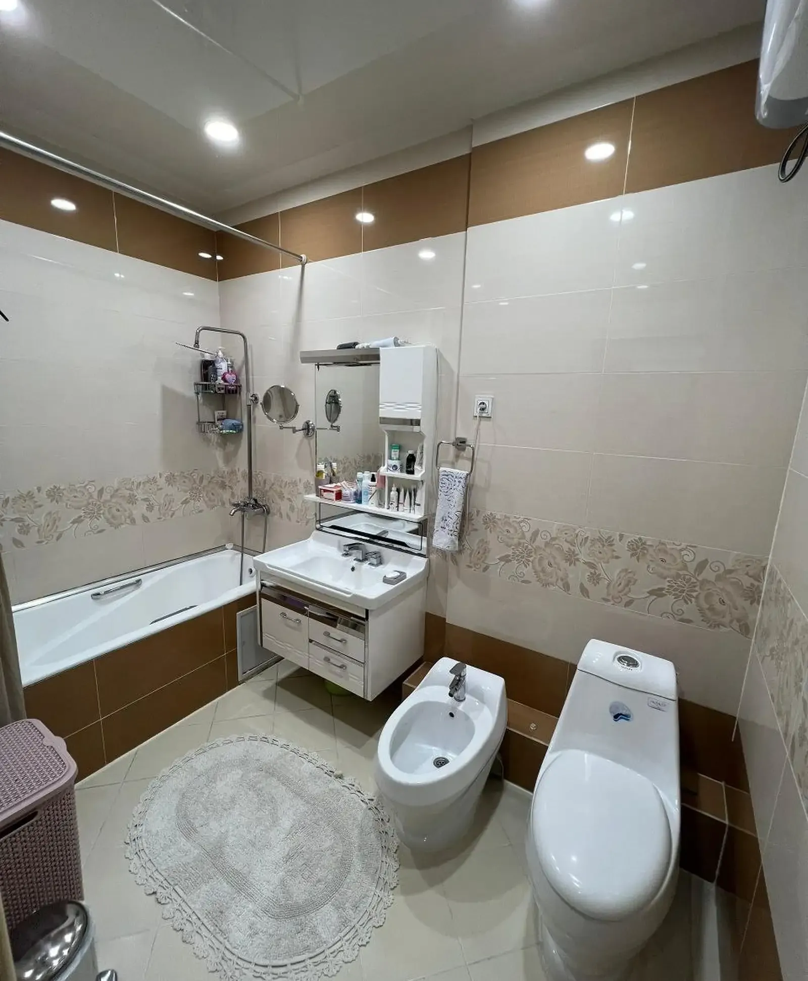 3-комн. квартира, 7 этаж, 130 м², Шохмансур , Родоми 2