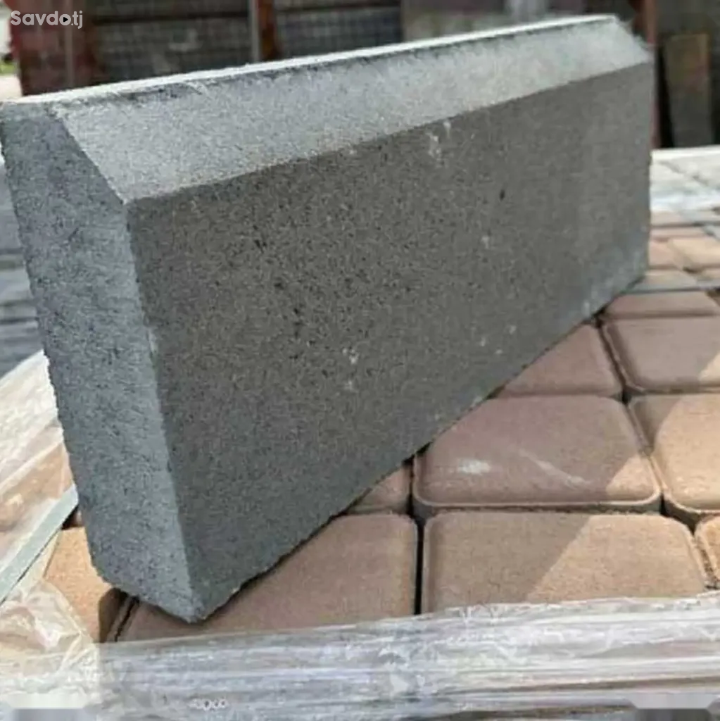 Бордюр дорожный