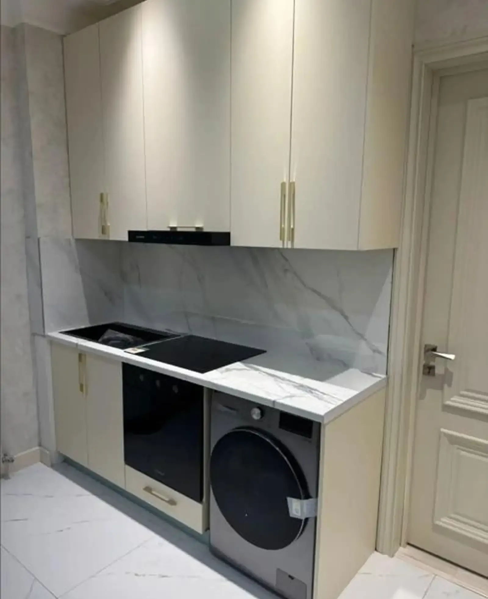 2-комн. квартира, 6 этаж, 65м², Сино