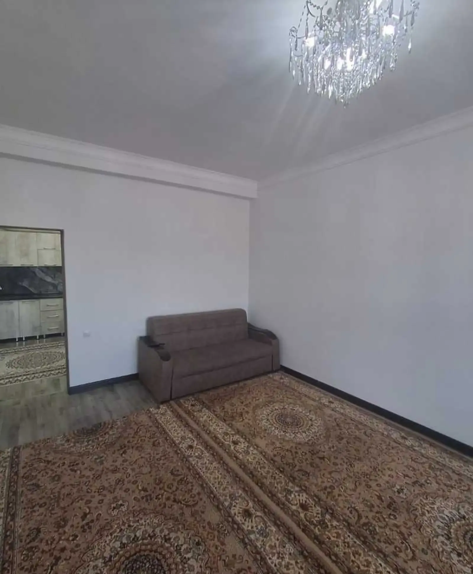 2-комн. квартира, 6 этаж, 60м², Бозори Мехргон