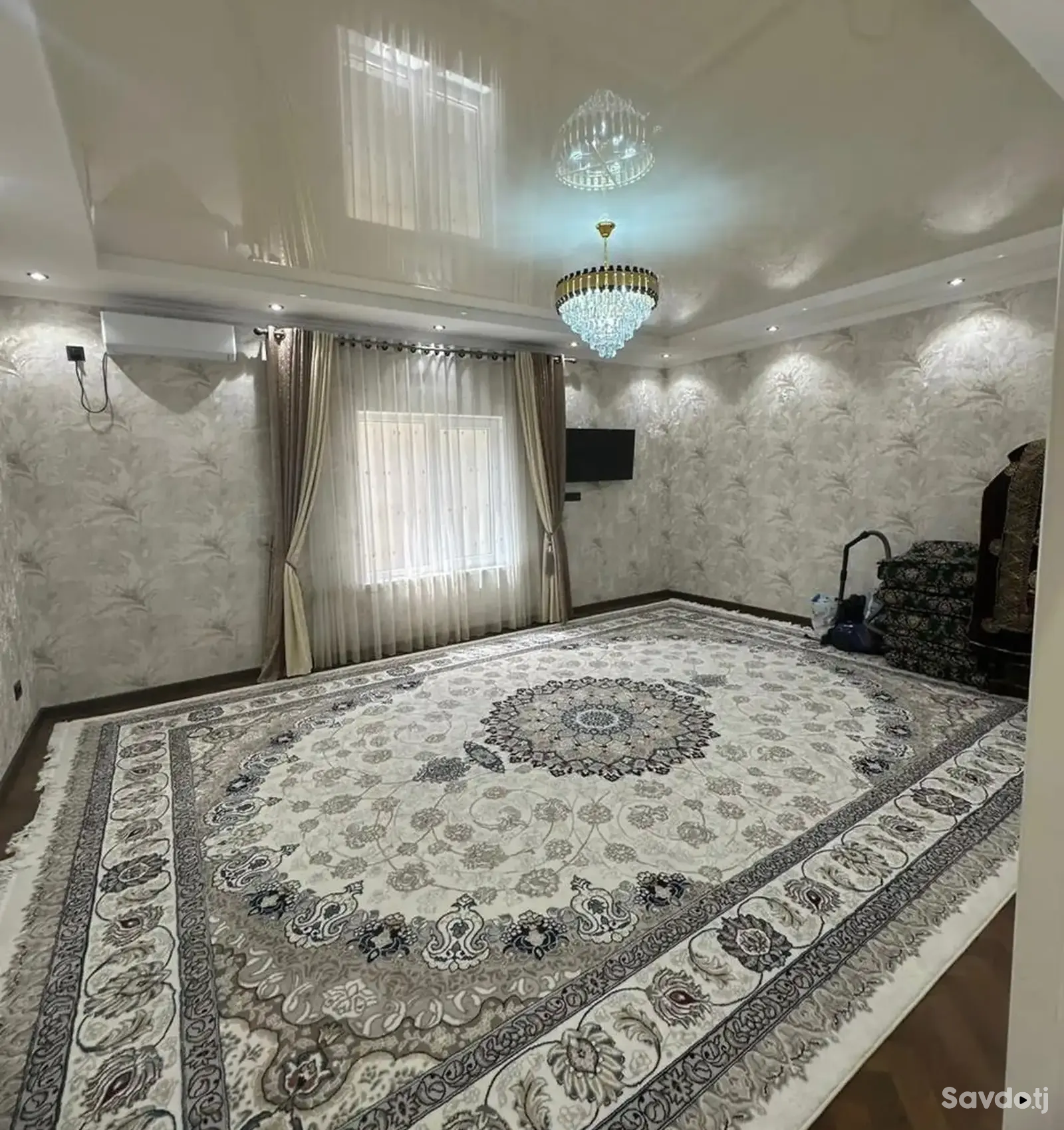 3-этажный, 13 комнатный дом, 500 м², Шохмансур