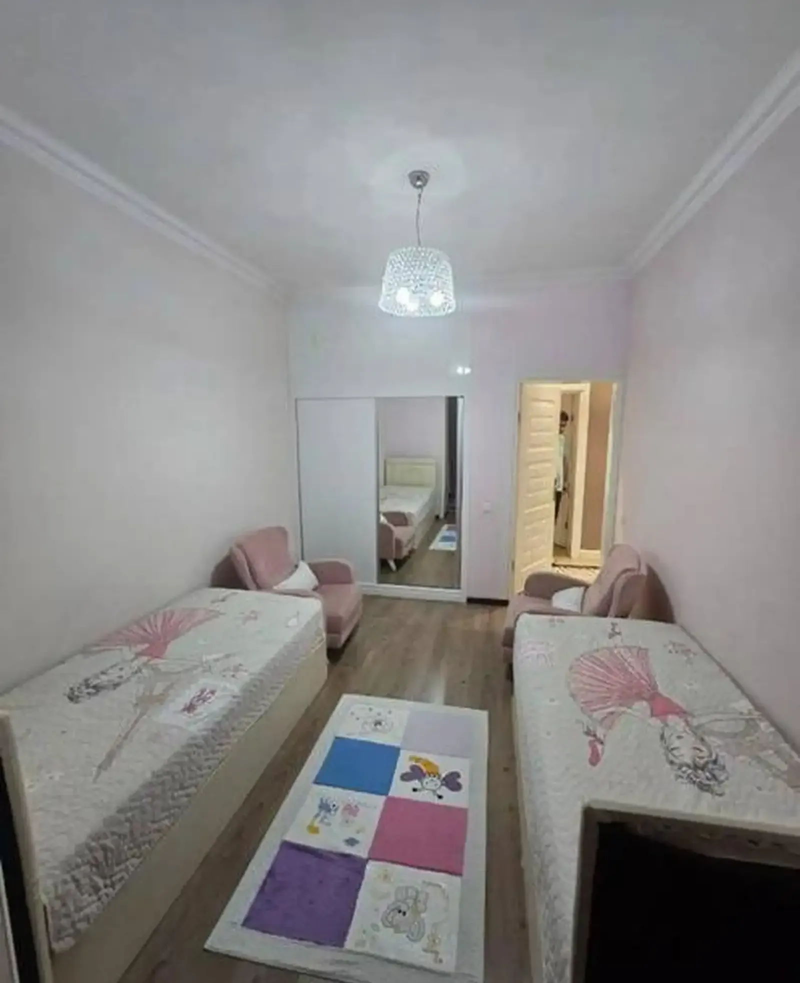 4-комн. квартира, 2 этаж, 120м², Сино