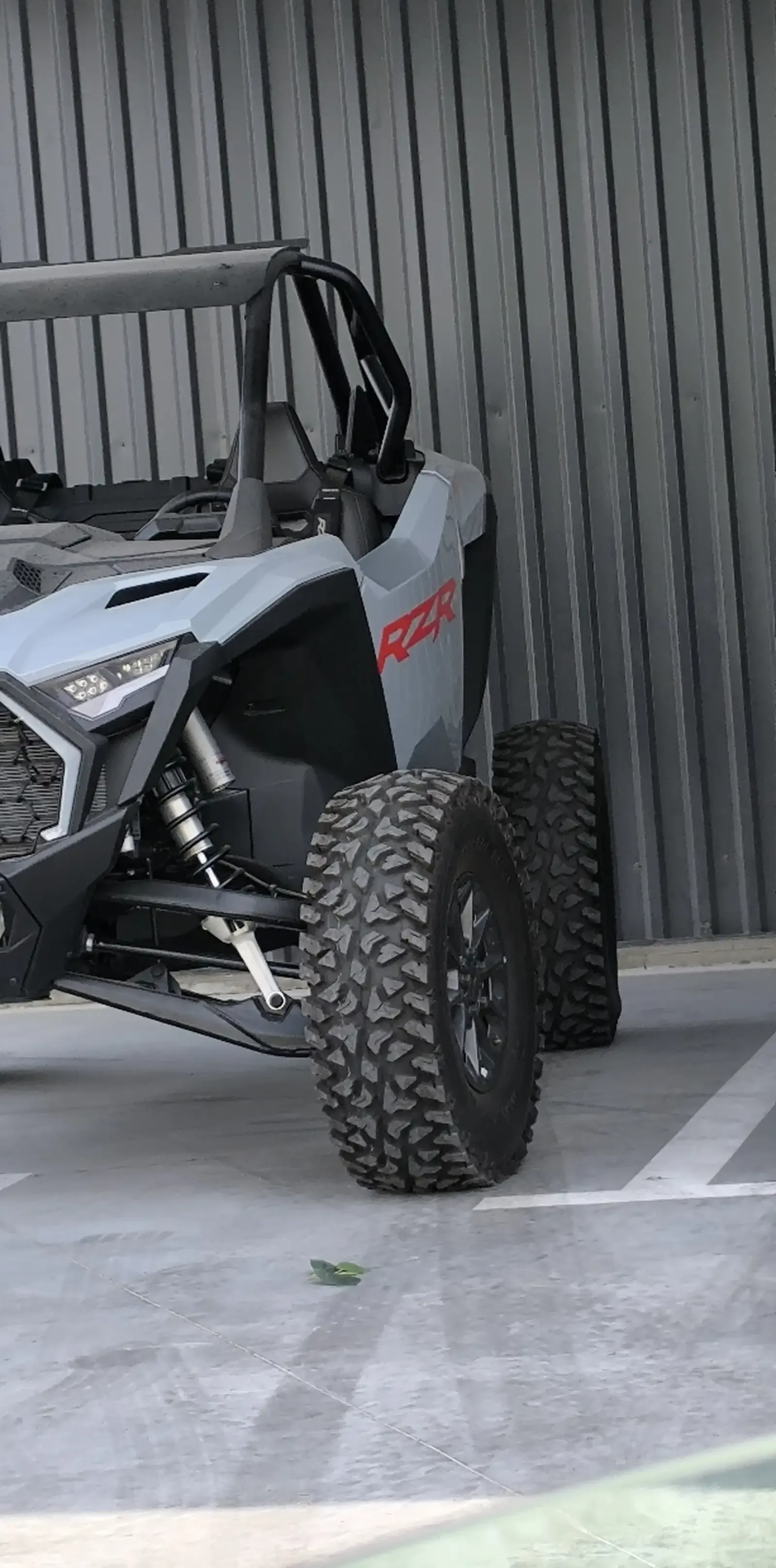 Квадроцикл polaris 1000