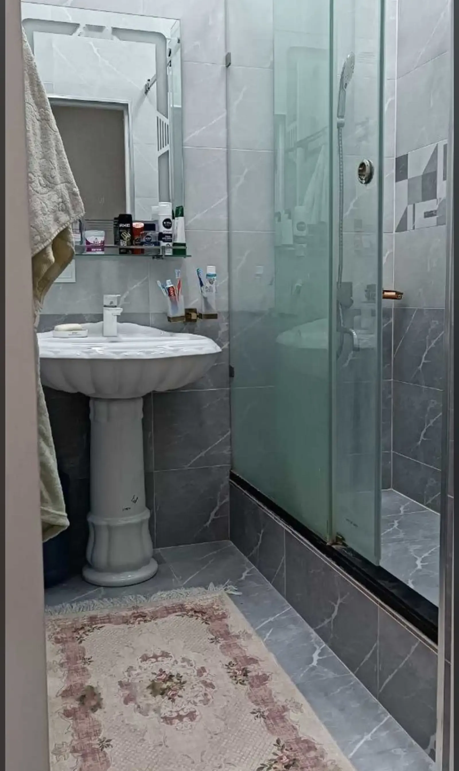2-комн. квартира, 6 этаж, 60м², сино