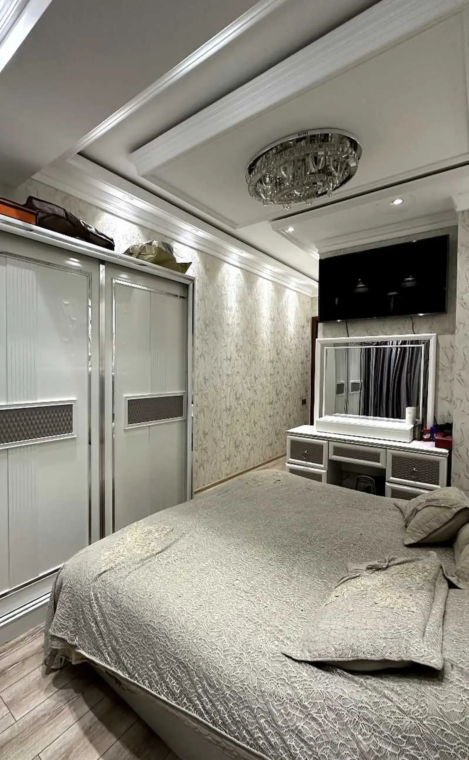 3-комн. квартира, 2 этаж, 130м², И Сомони Сафо