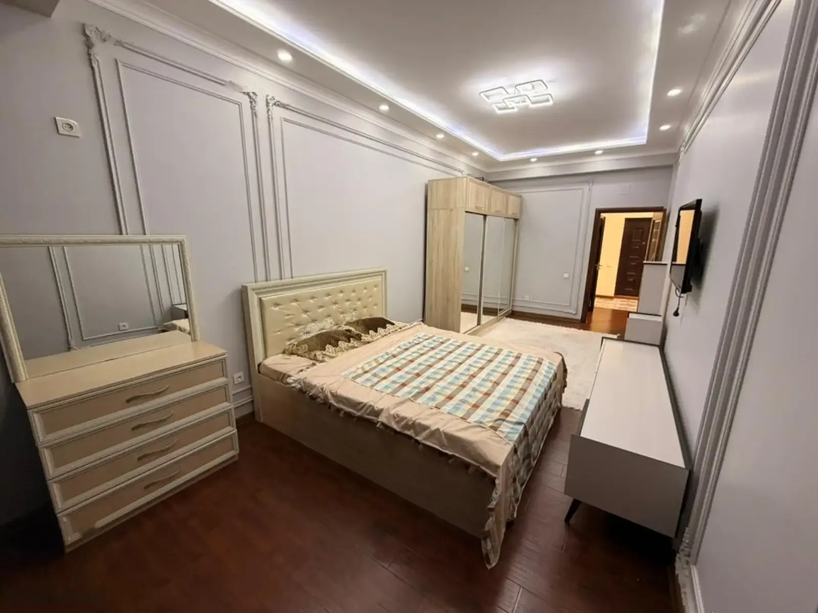 2-к квартира, 7 этаж, 100 м², Опера и Балет