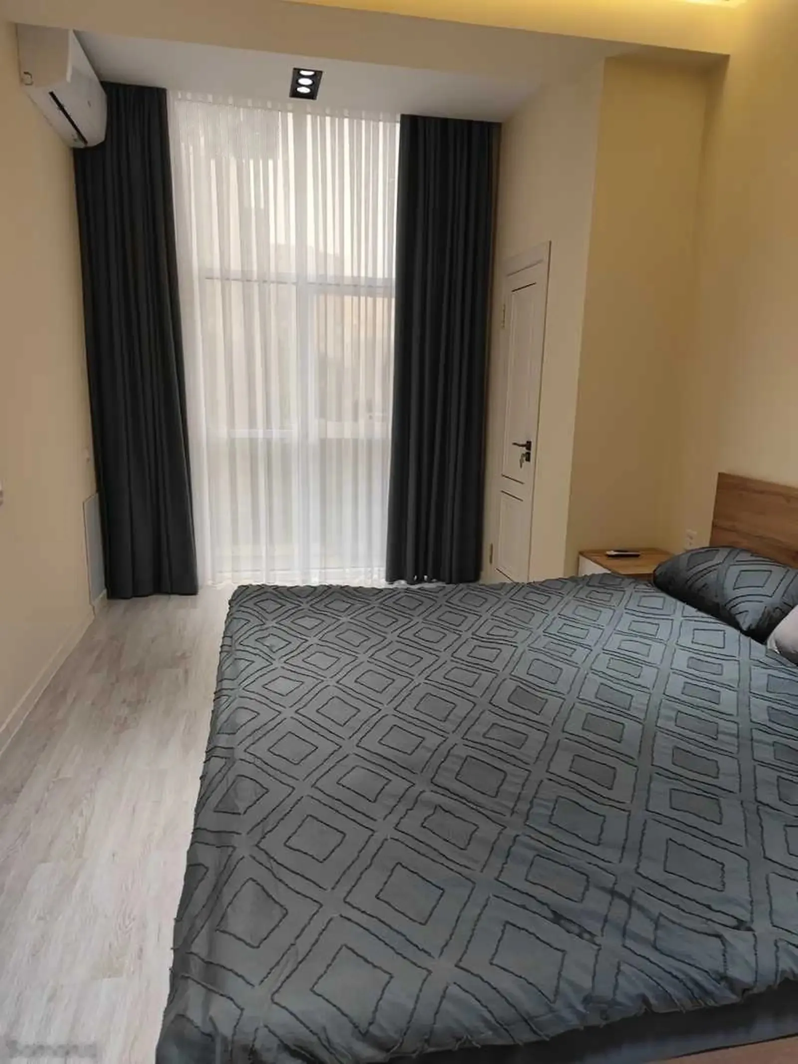 3-к квартира, 5 этаж, 80 м², Улица Айни доми Гелос