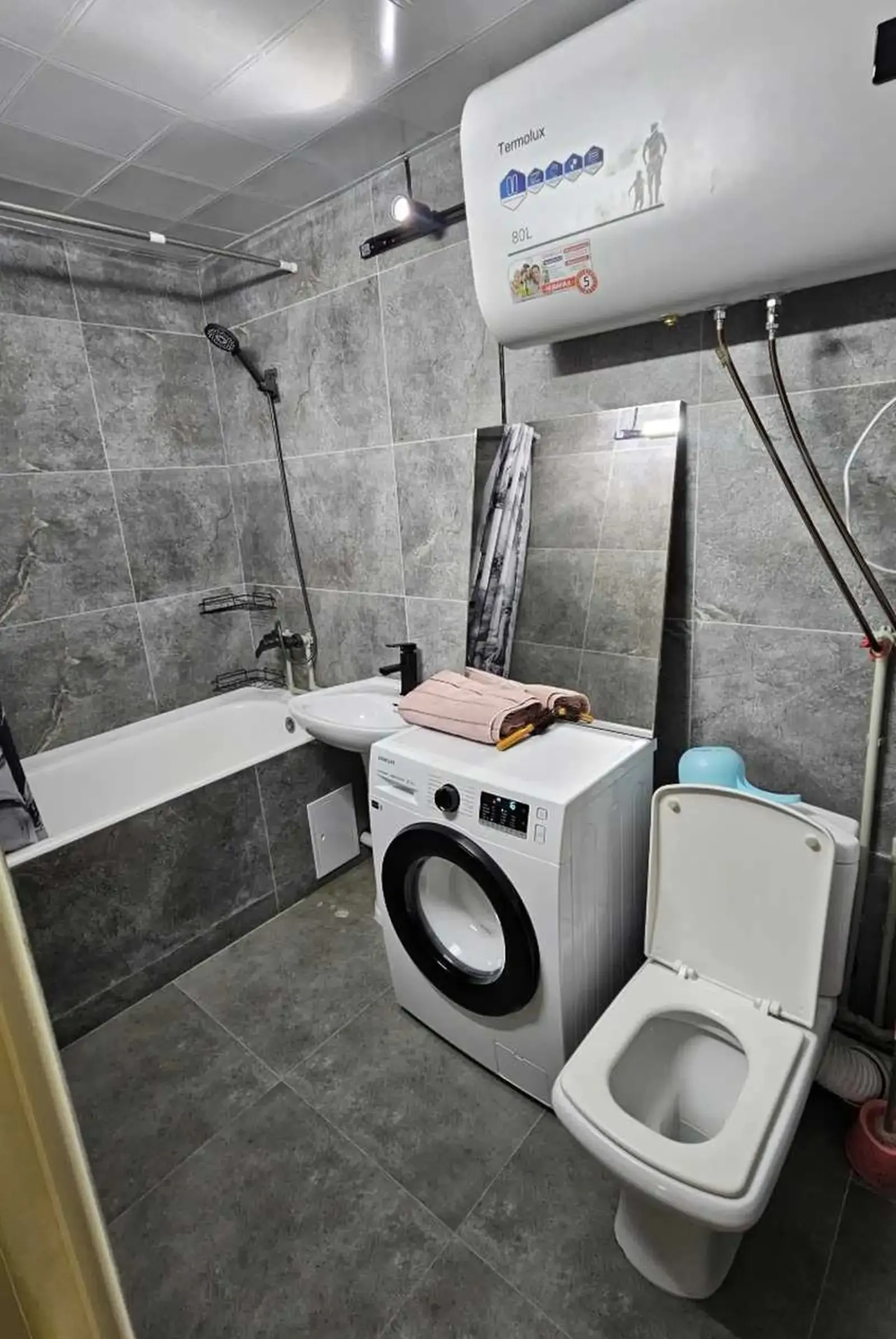 2-комн. квартира, 3 этаж, 62м², Исмоили Сомони