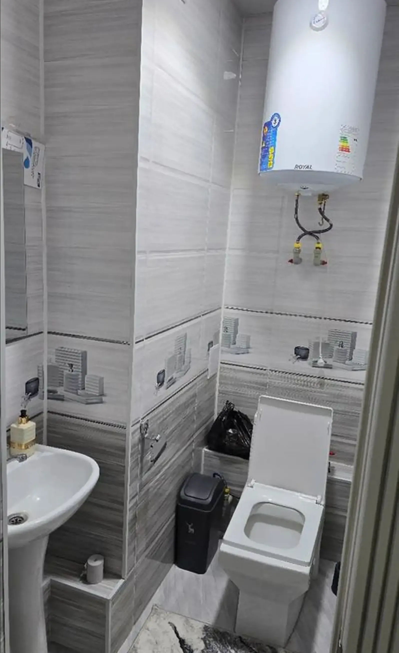 2-комн. квартира, 5 этаж, 70м², Фирдавси