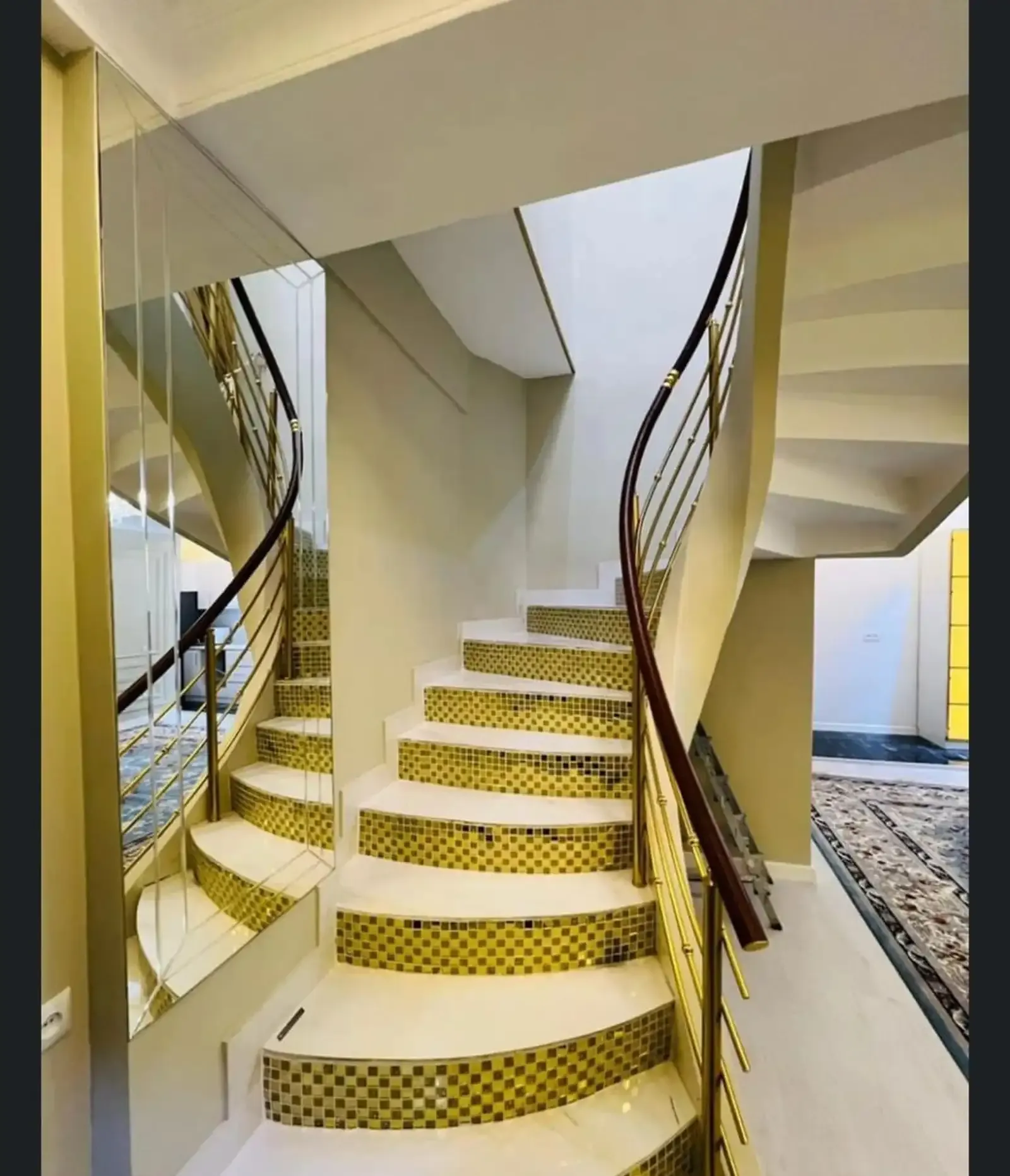 2-комн. квартира, 10 этаж, 170м², Сомони