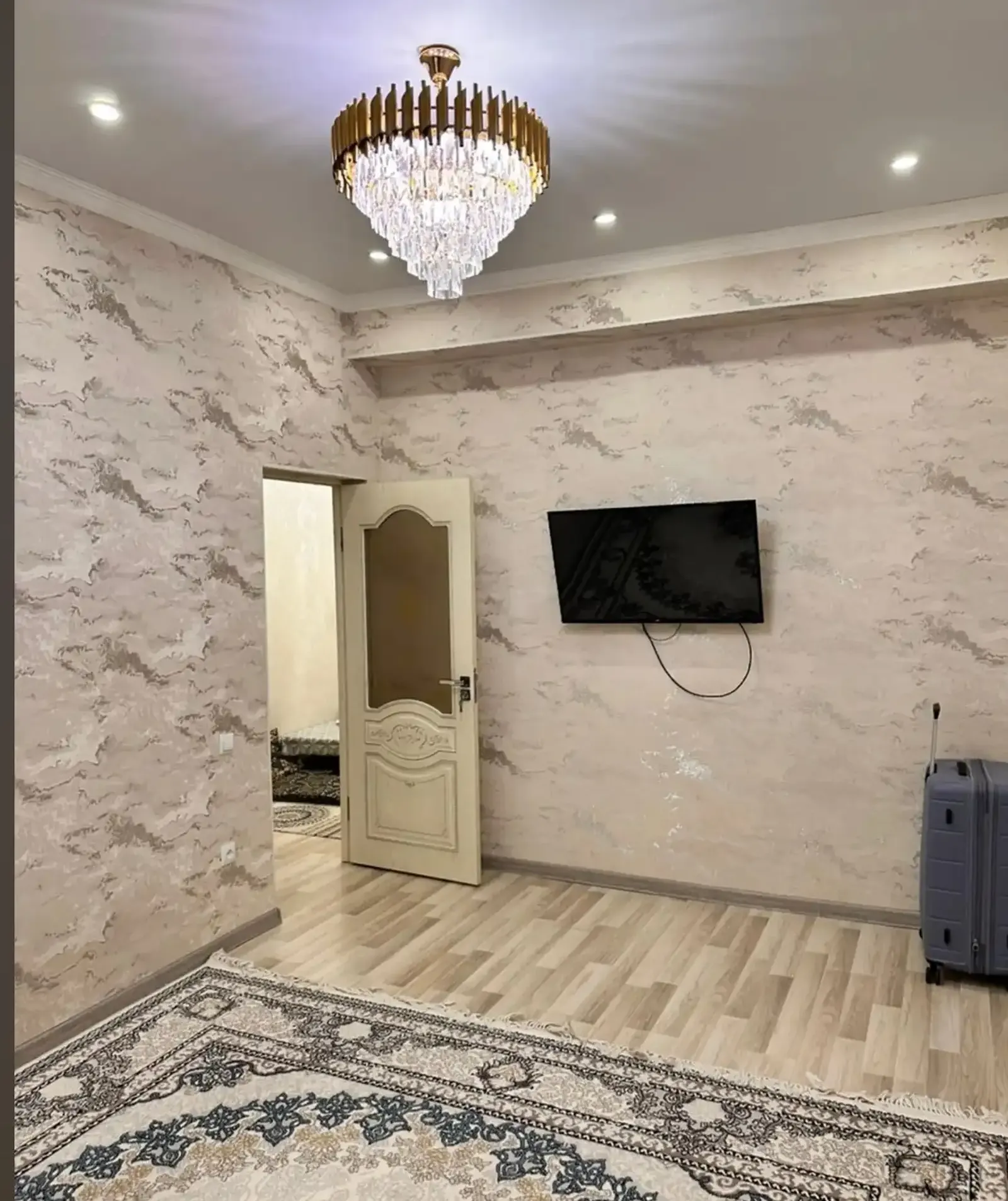 2-комн. квартира, 12 этаж, 50м², Фирдавси