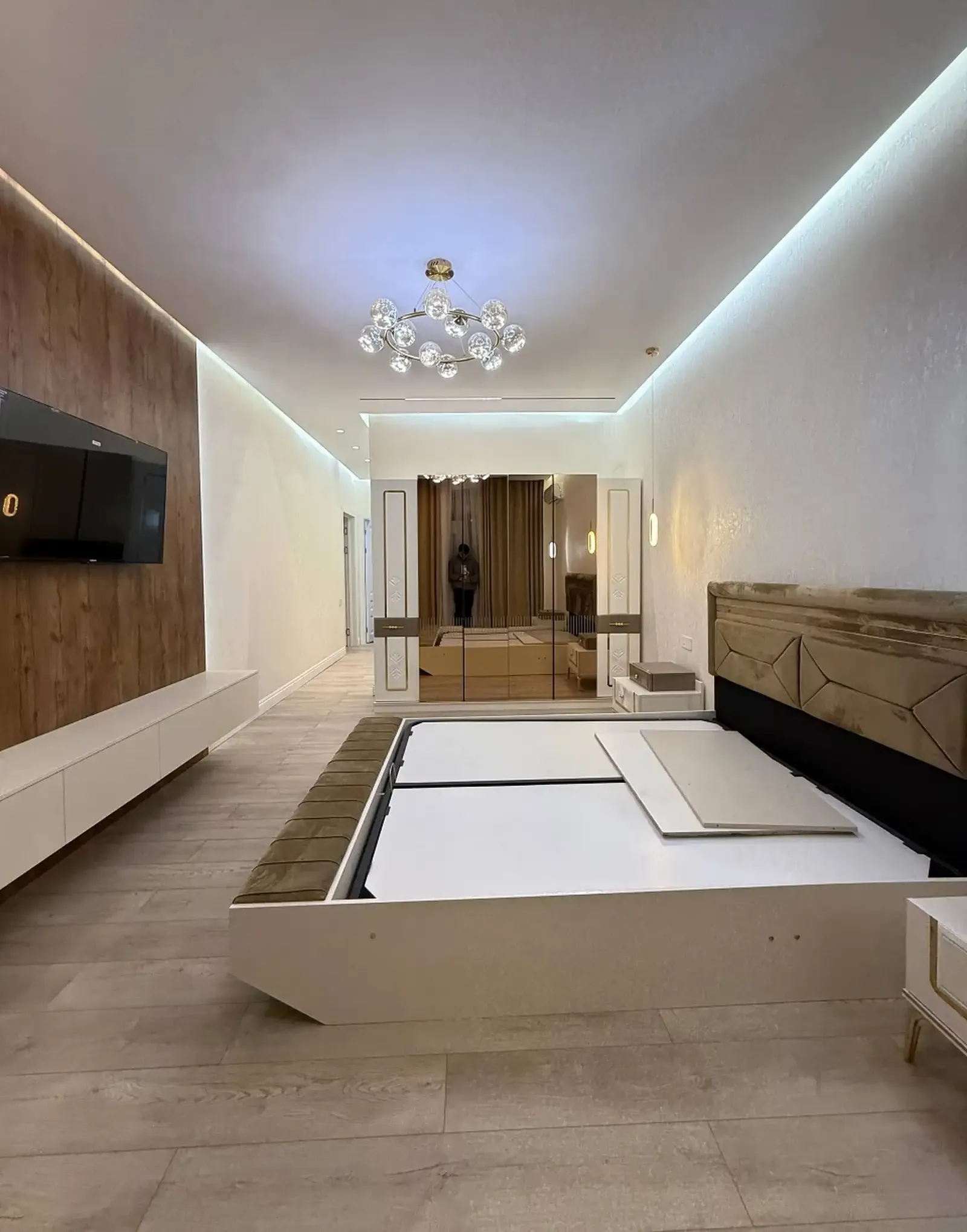 4-комн. квартира, 3 этаж, 215 м², Шохмансур Домпечат Пайкар