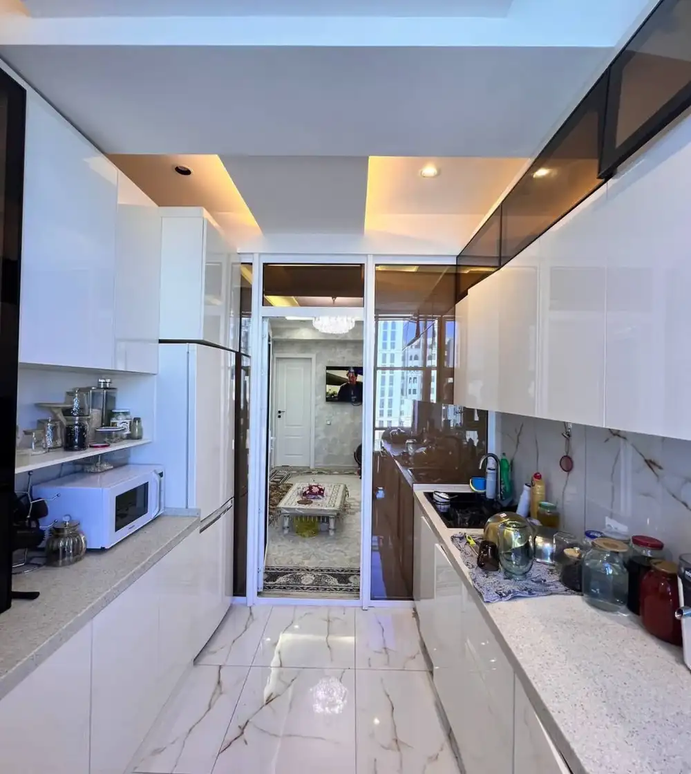 3-к квартира, 8 этаж, 85 м², Сино