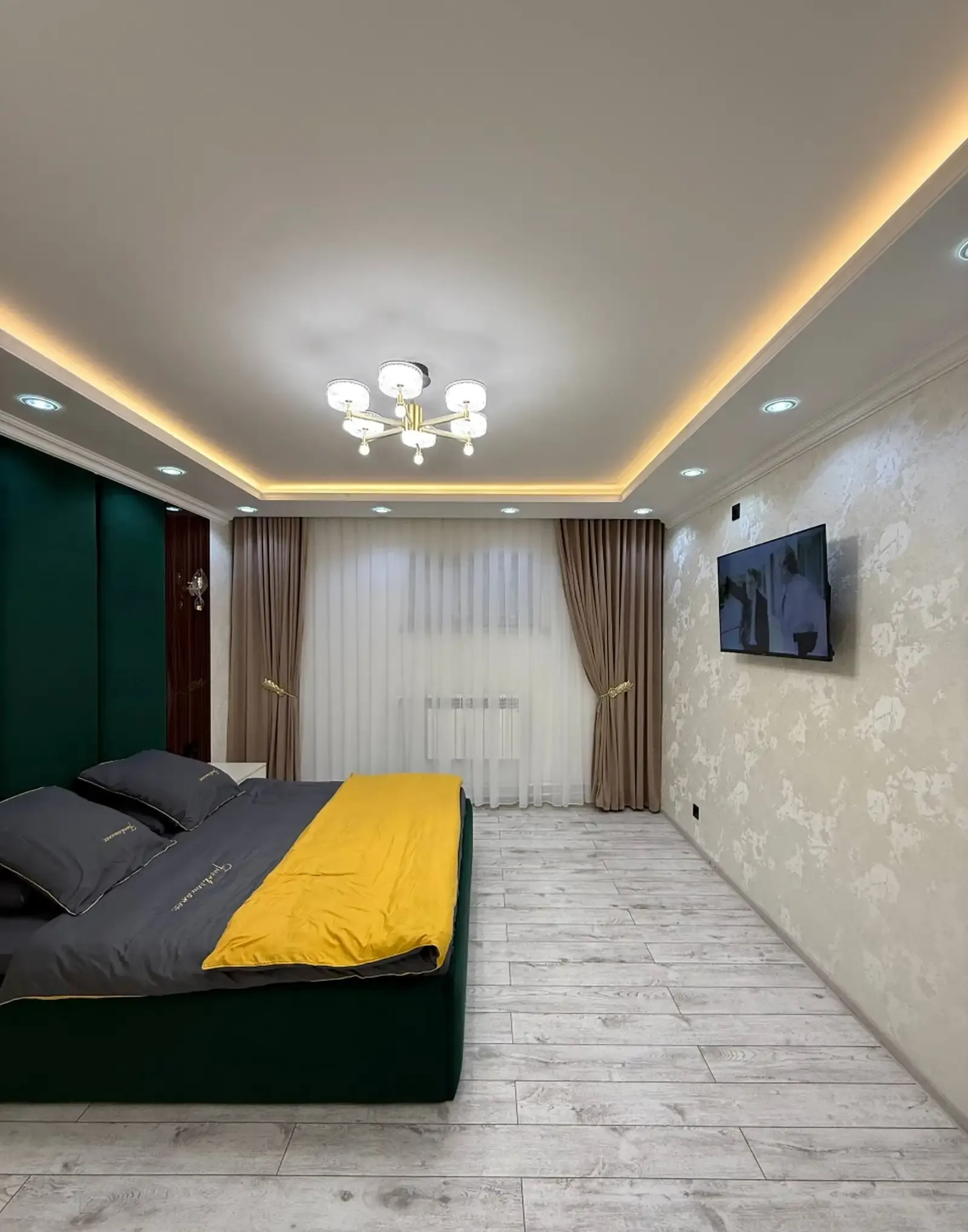3-комн. квартира, Цокольный этаж, 75 м², Сино, 33мкр, КФС