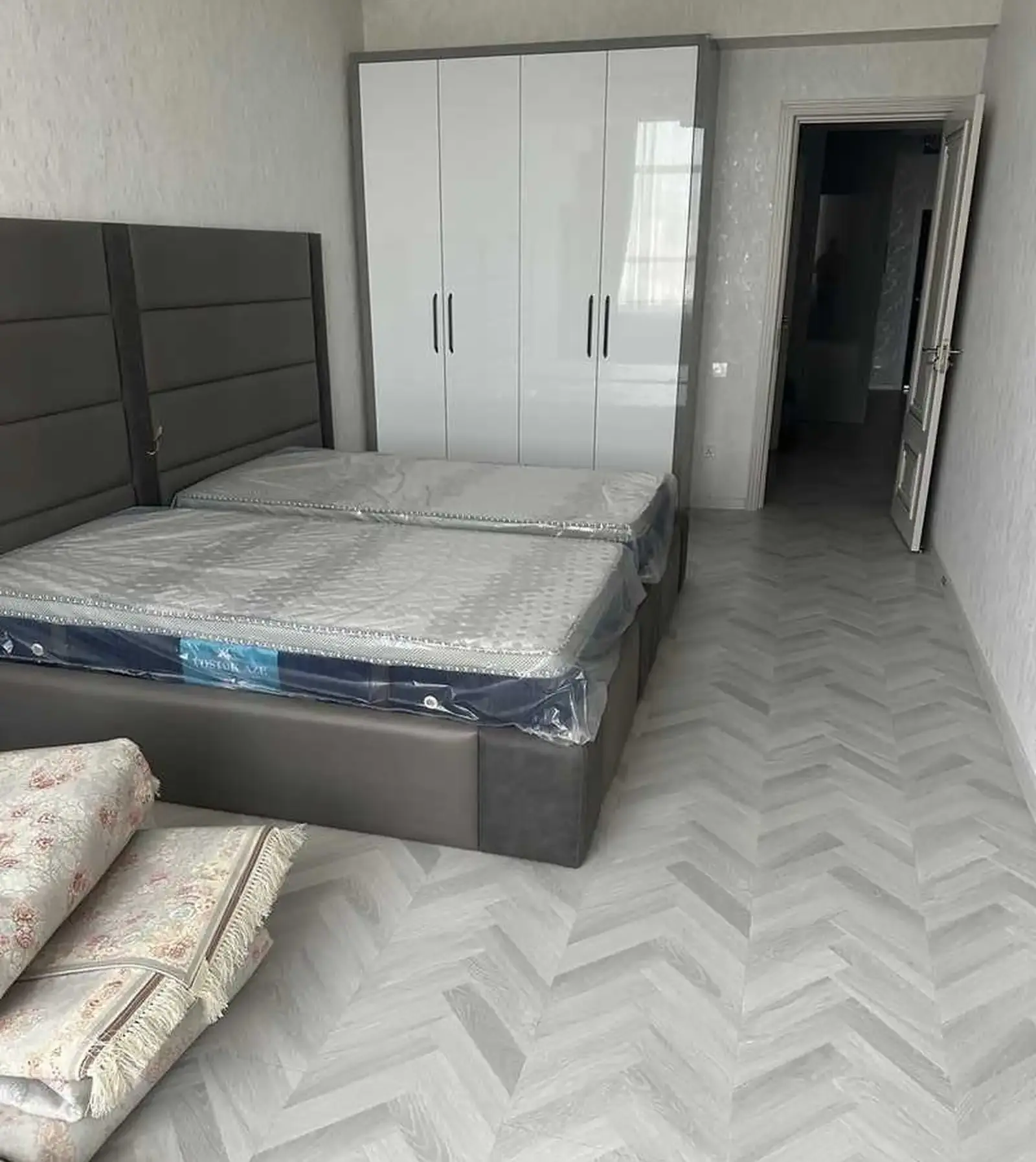 3-комн. квартира, 13 этаж, 150м², Исмоили Сомонӣ /Спартак доми Ёвар/