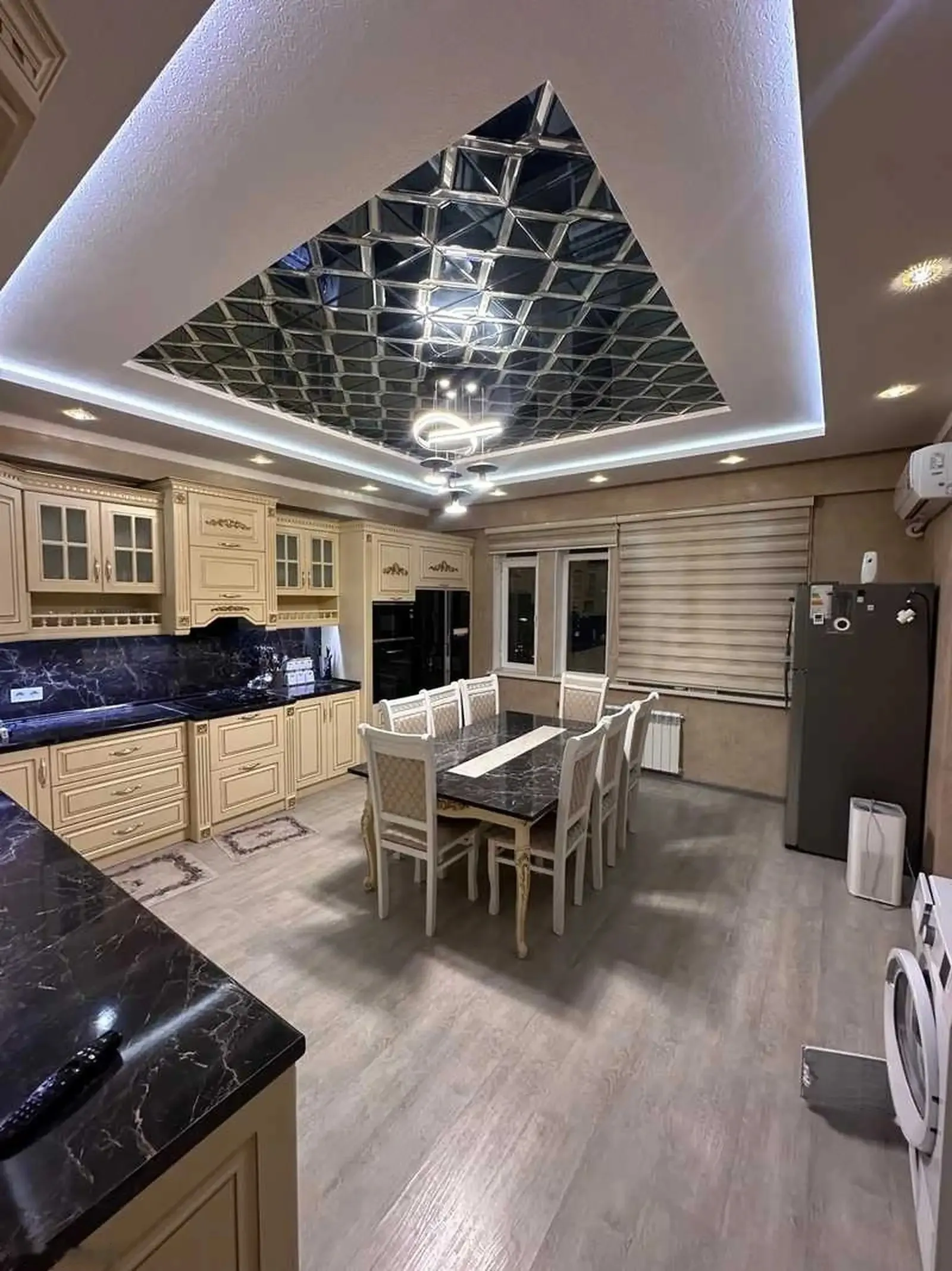 4-к квартира, 12 этаж, 210 м², Оперка