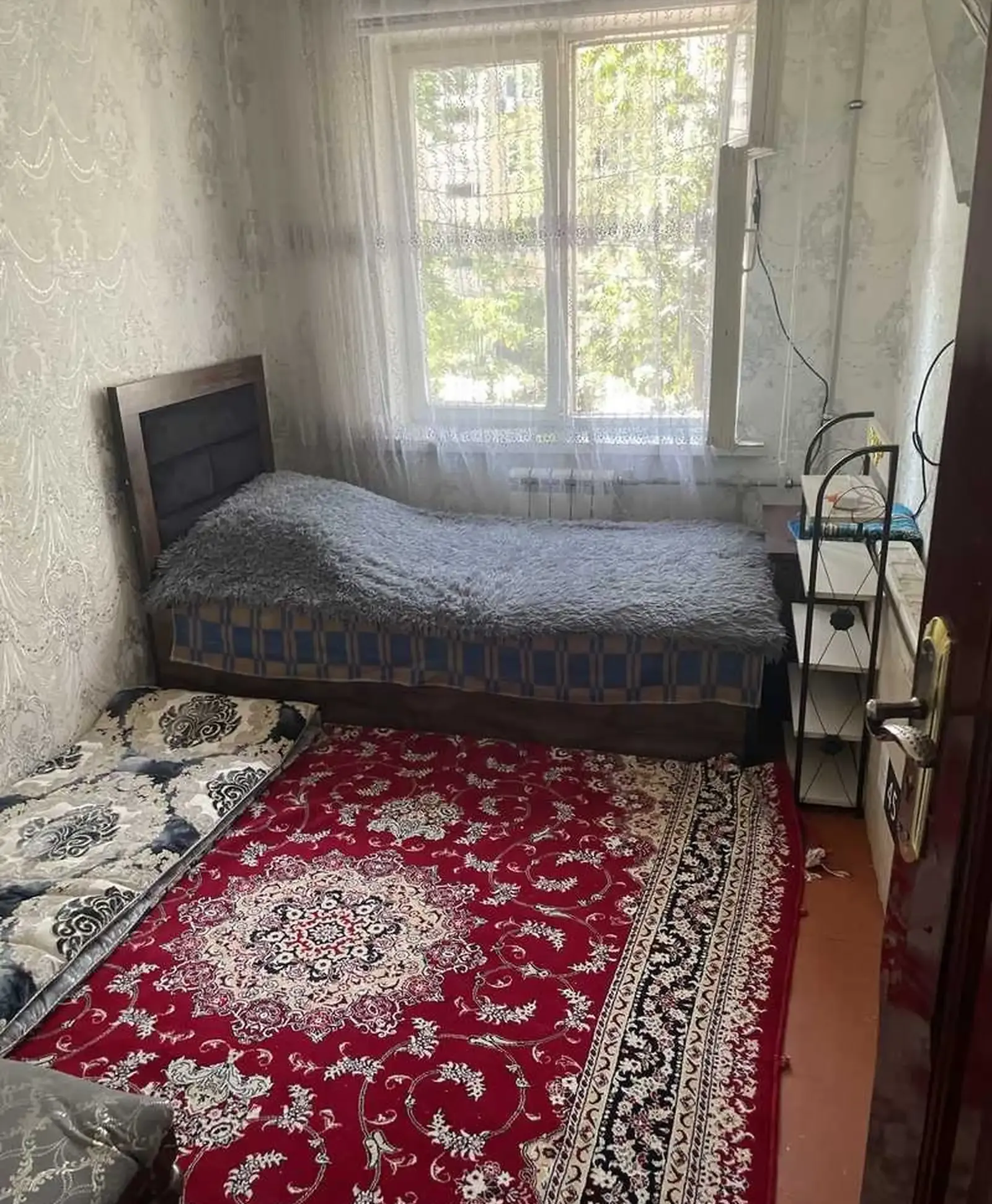 3-комн. квартира, 2 этаж, 75м², Фирдавси