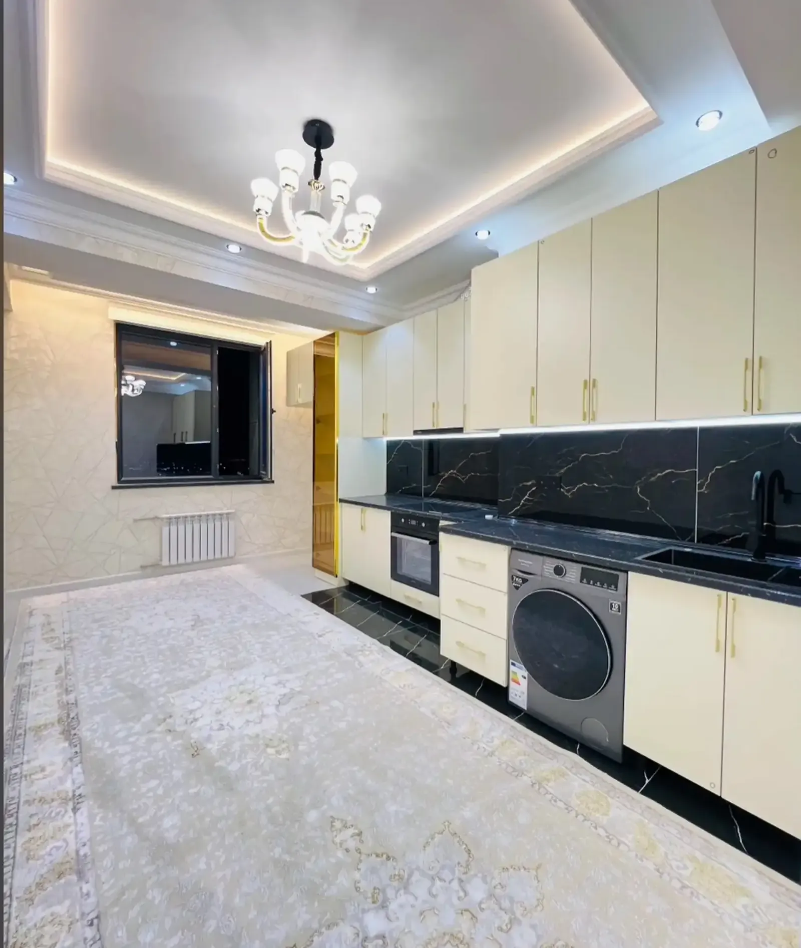 2-комн. квартира, 18 этаж, 85м², Сино