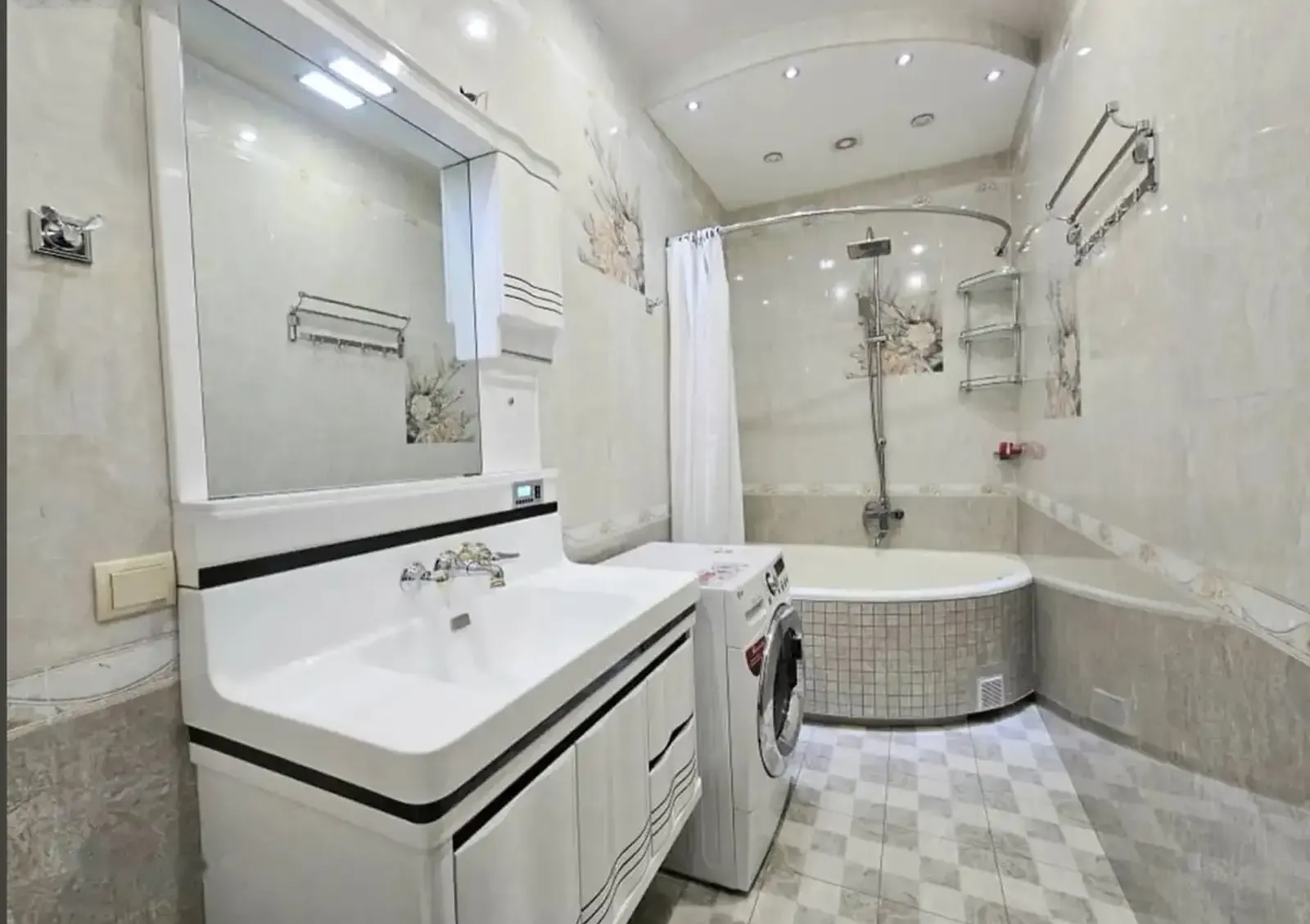 4-комн. квартира, 6 этаж, 143м², Исмоил Сомони