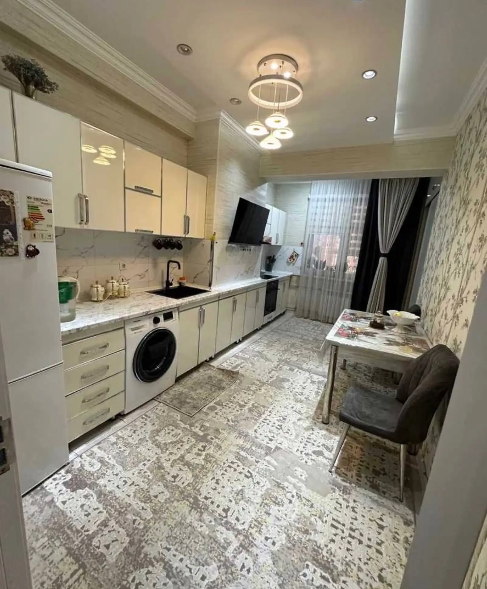 3-комн. квартира, 5 этаж, 80 м², Сино