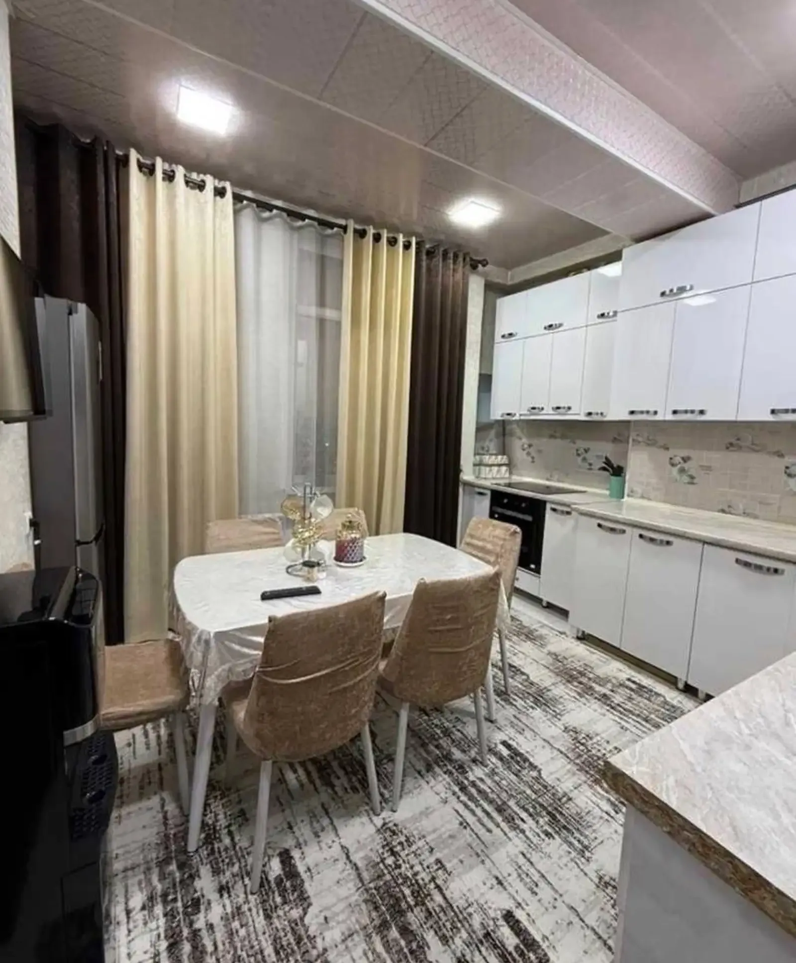 2-комн. квартира, 4 этаж, 70 м², Фирдавси