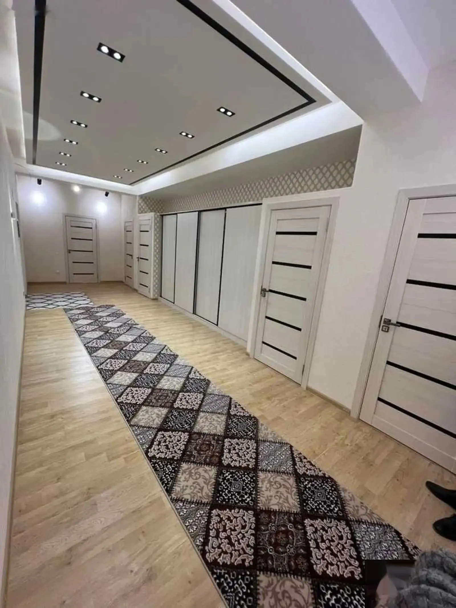 3-к квартира, 3 этаж, 120 м², И Сомони