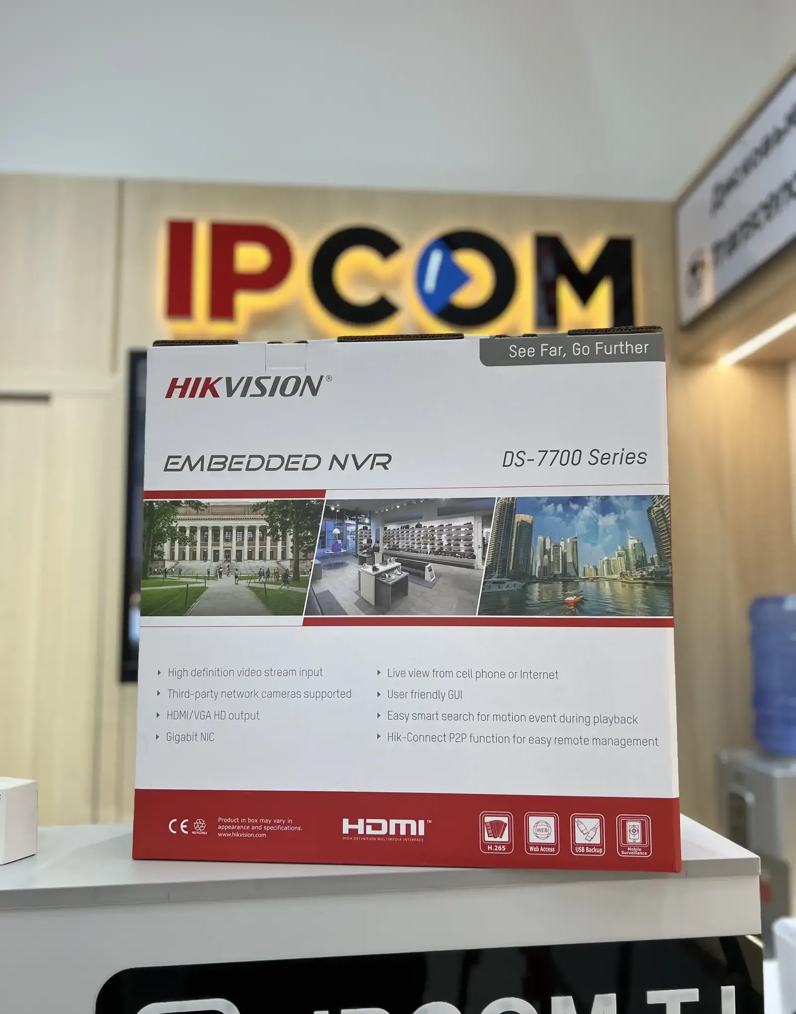 Видеорегистратор IP Hikvision NVR DS-7732NI-K4STD