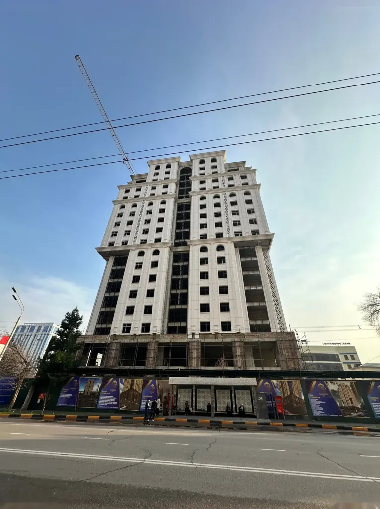 3-комн. квартира, 13 этаж, 102 м², Улица Айни 26, Садбарг, Гостиница Душанбе, Шохмансур