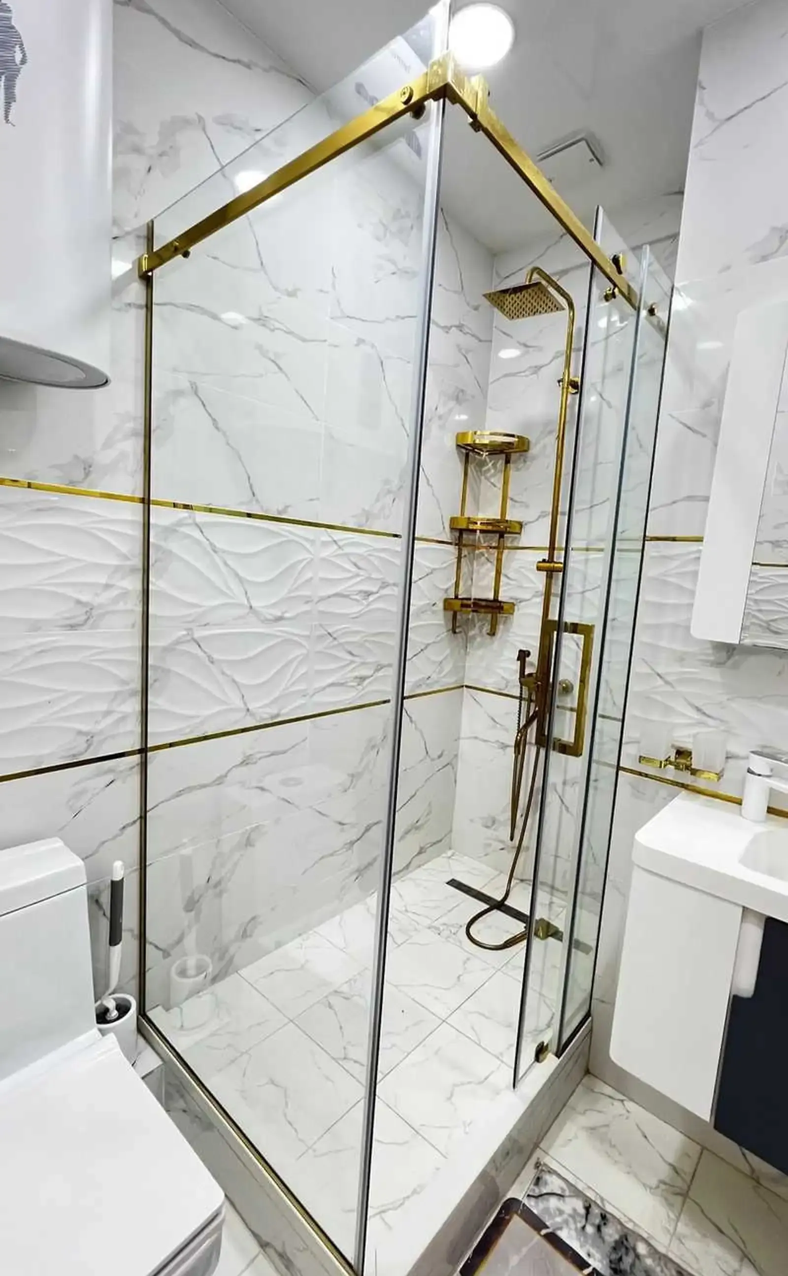 3-комн. квартира, 13 этаж, 70м²,Голубой экран