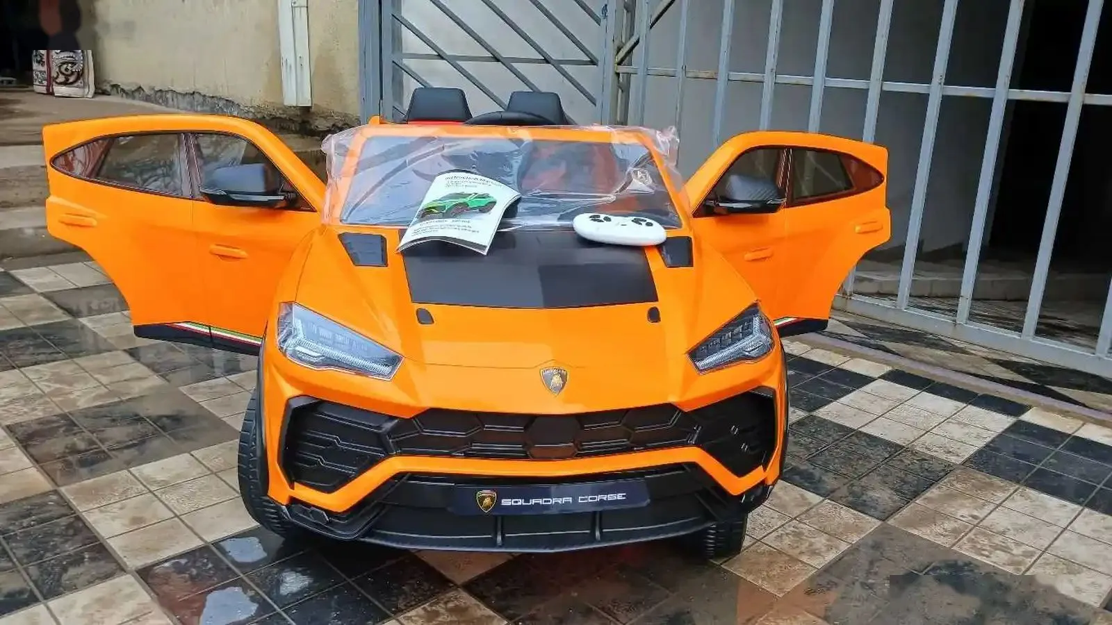 Детский электромобиль