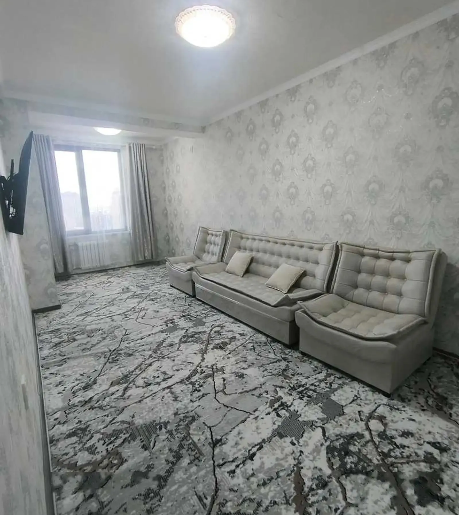 2-комн. квартира, 12 этаж, 85м², И.Сомони