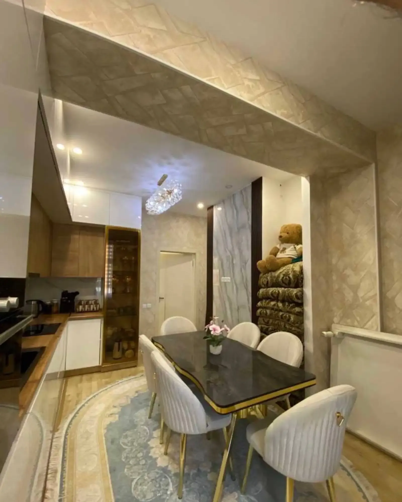 2-комн. квартира, 4 этаж, 77 м², Молодежный театр