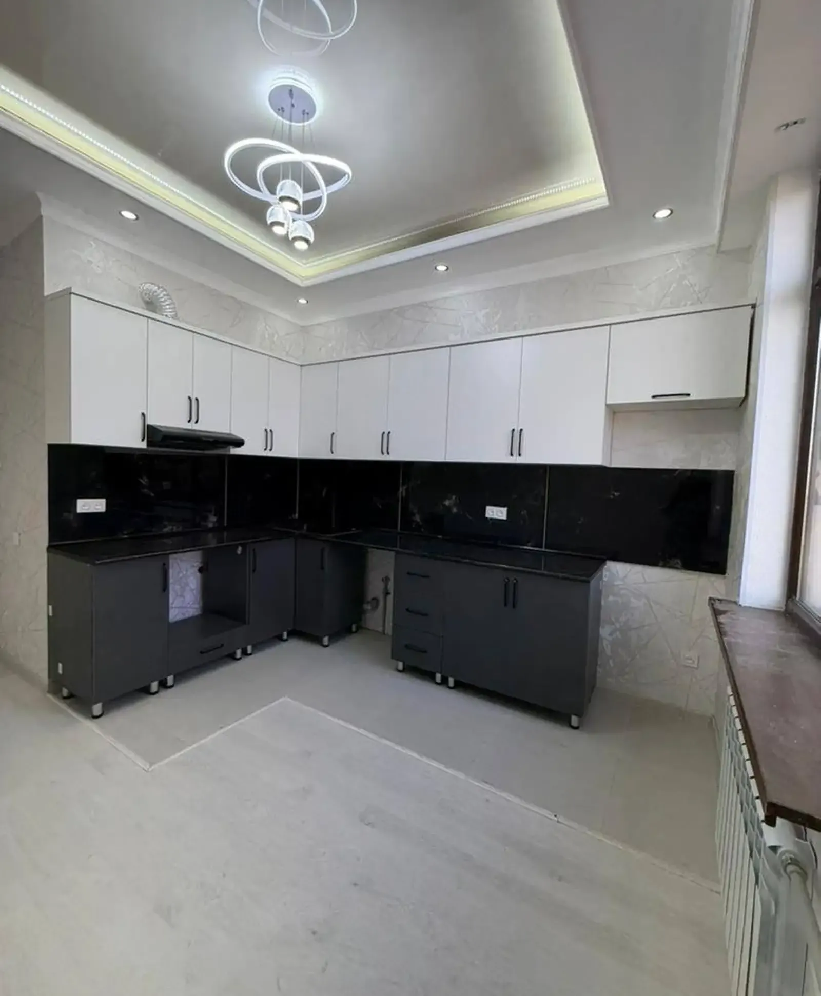 2-комн. квартира, 15 этаж, 74 м², Шохмансур
