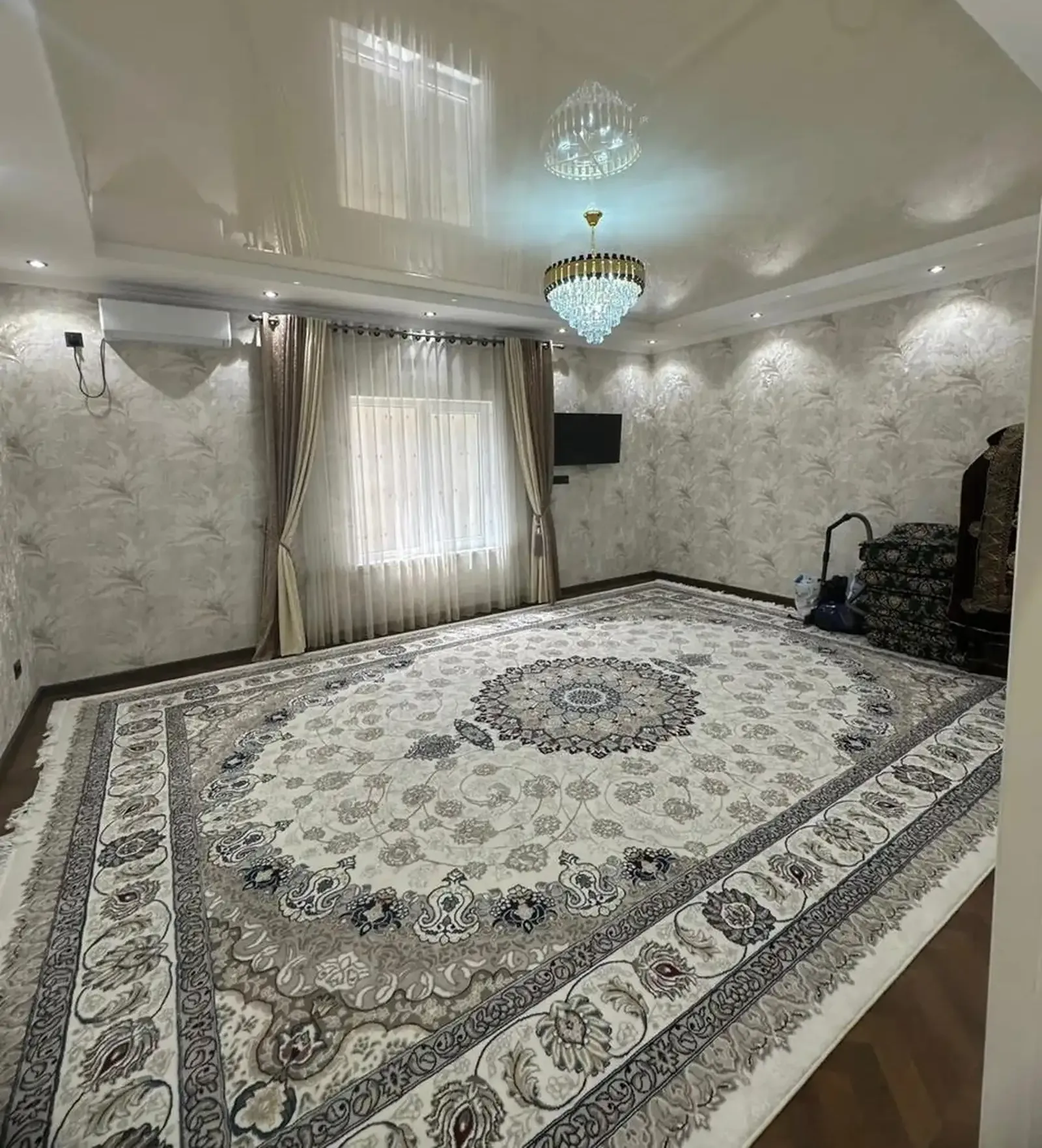 Дом, Шохмансур