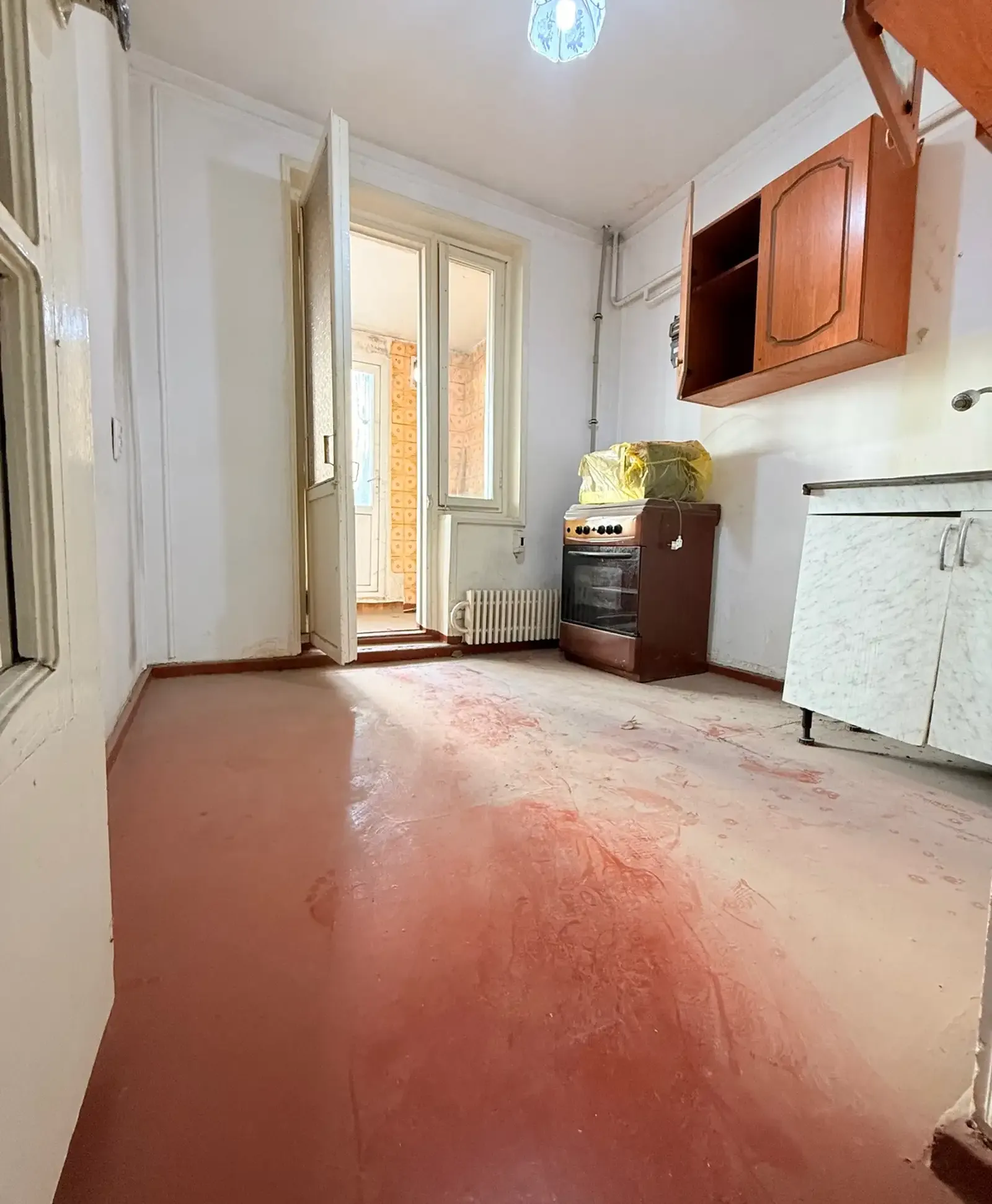 3-комн. квартира, 1 этаж, 58 м², 101мкр. перед эстокадой 82мкр