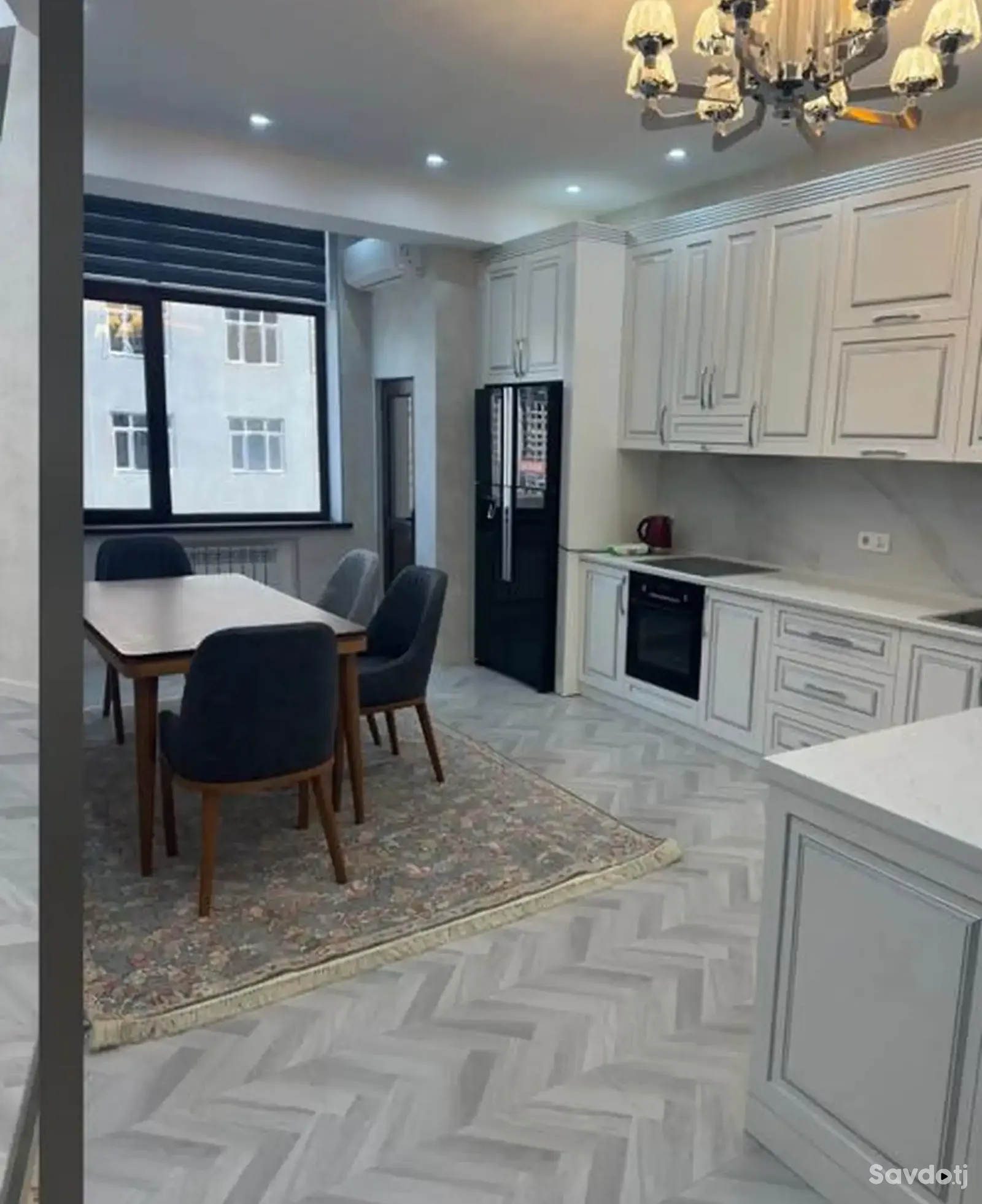 3-комн. квартира, 13 этаж, 160м², Сомони
