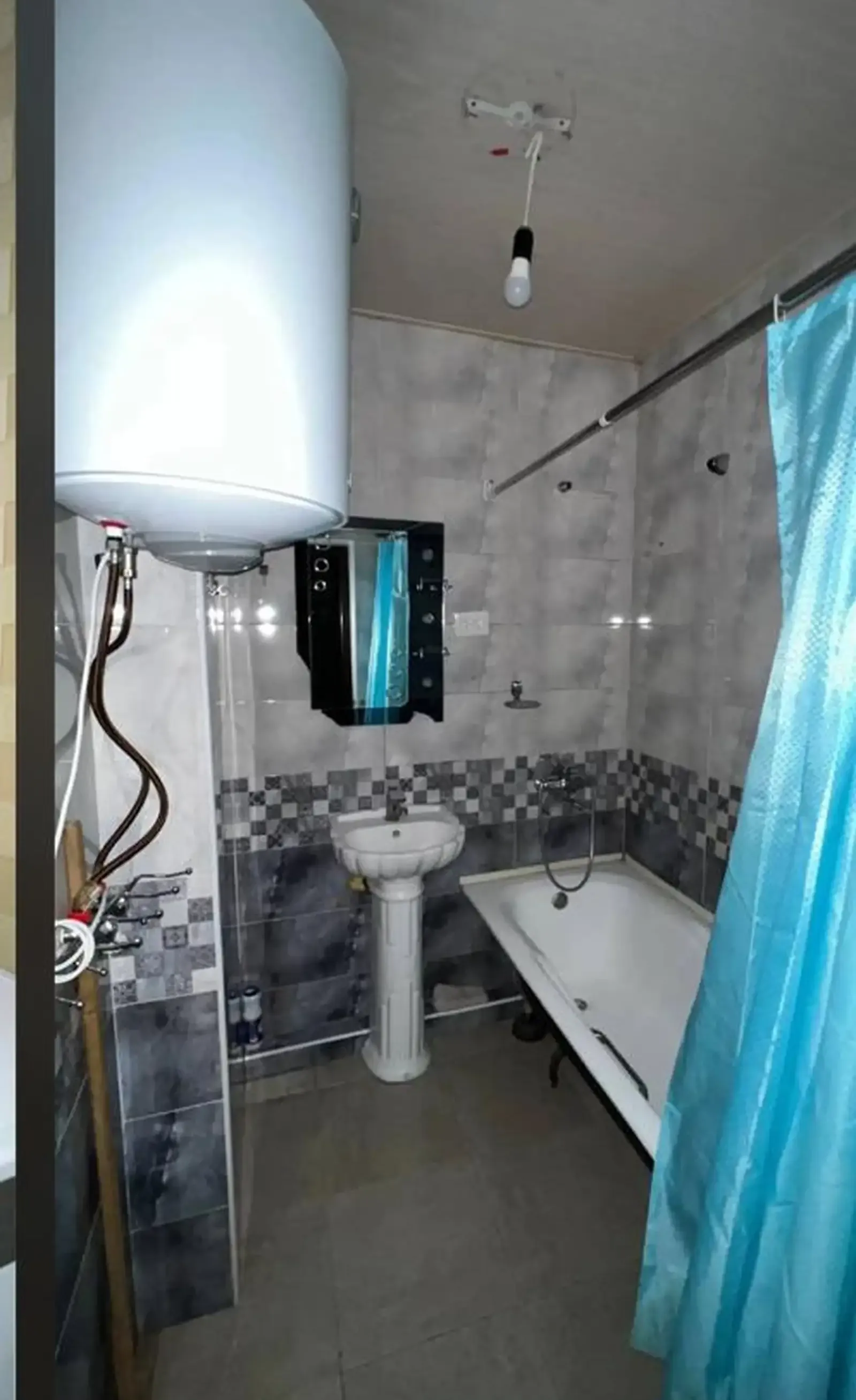 2-комн. квартира, 9 этаж, 65м², Сомони