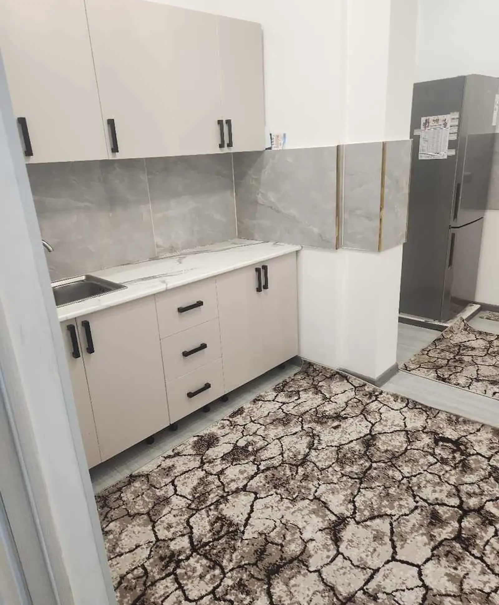 3-комн. квартира, 8 этаж, 80м², Шохмансур