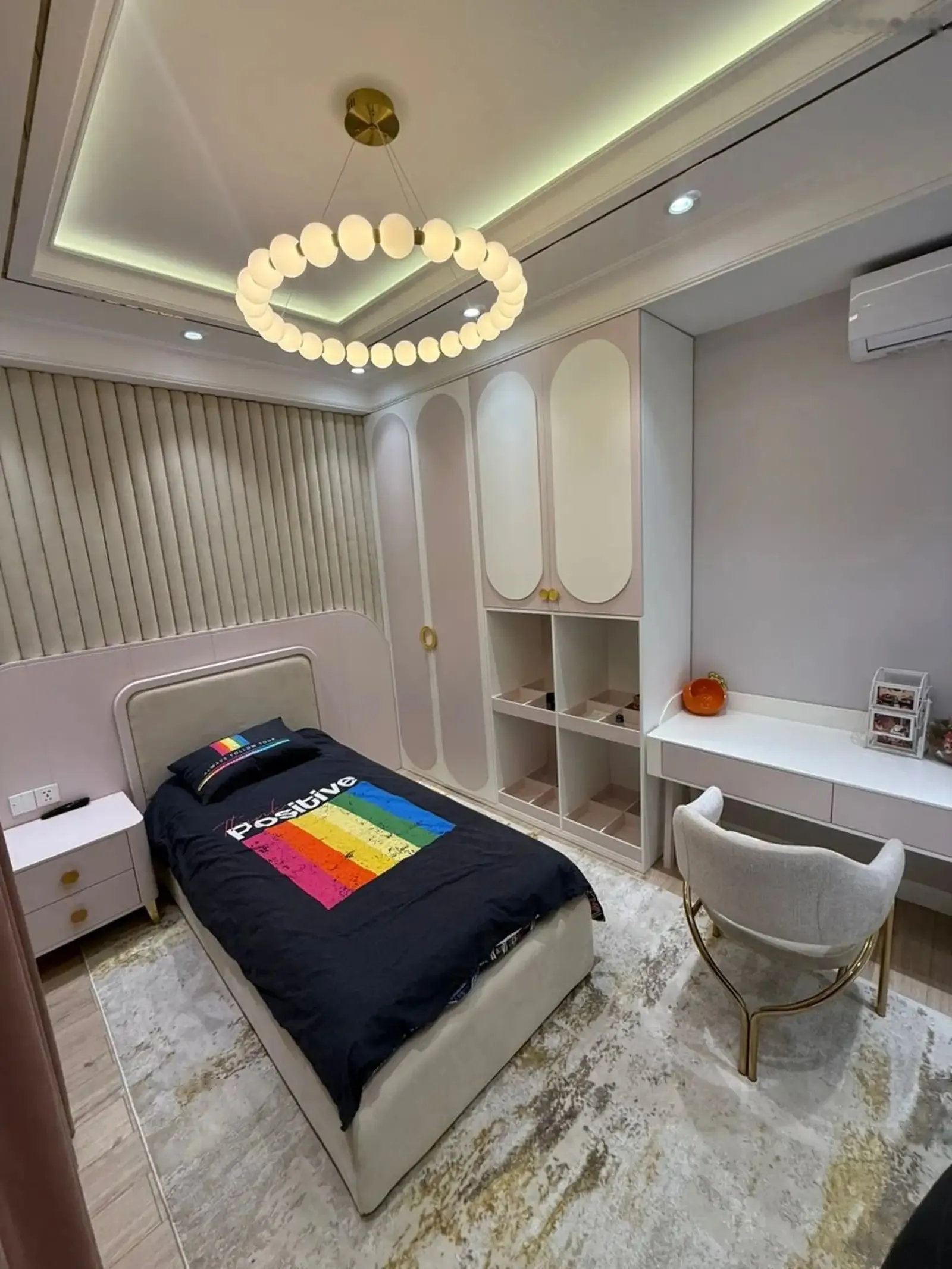 4-к квартира, 13 этаж, 160 м², овир