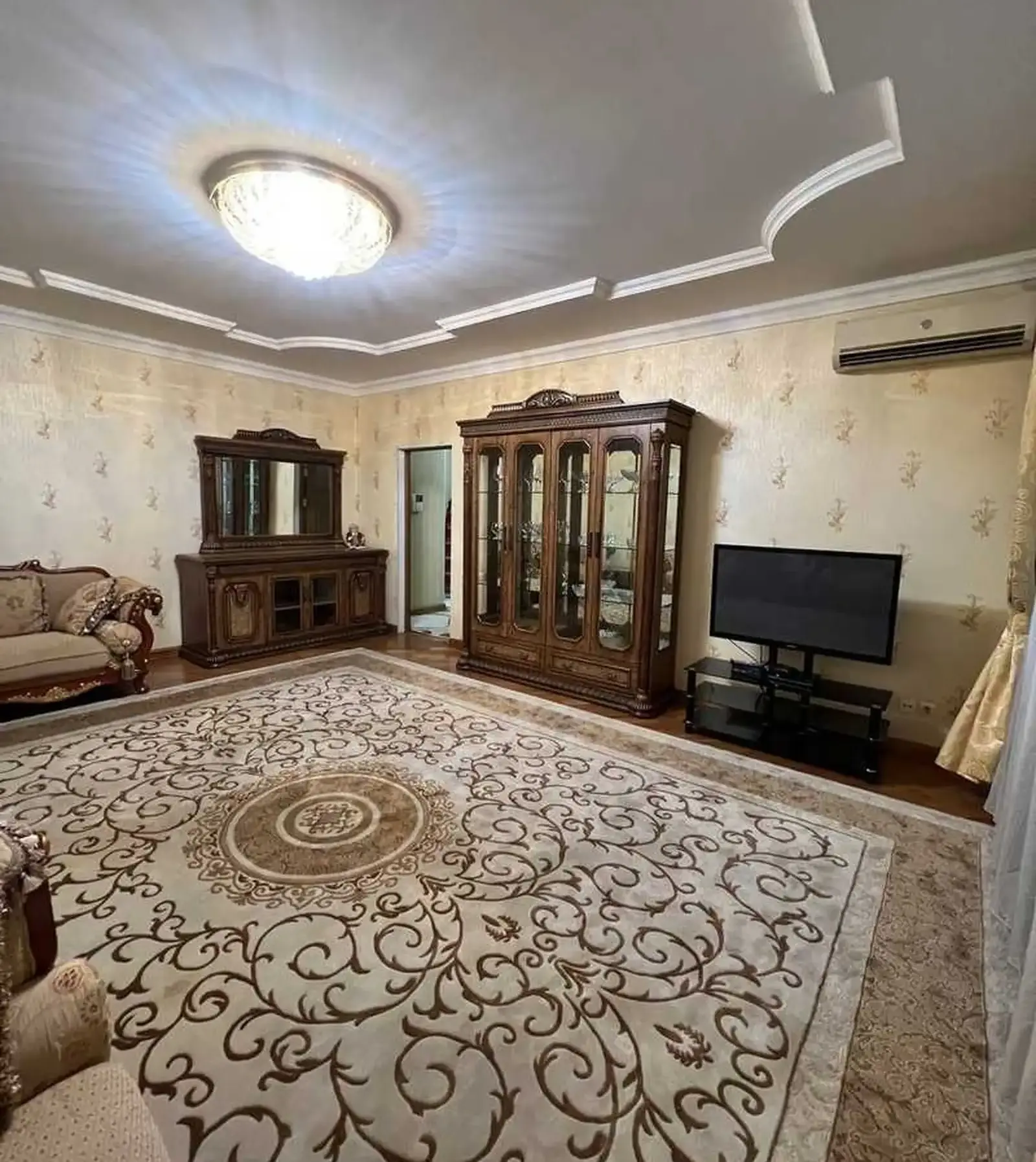 2-комн. квартира, 2 этаж, 96м²,  Сомони